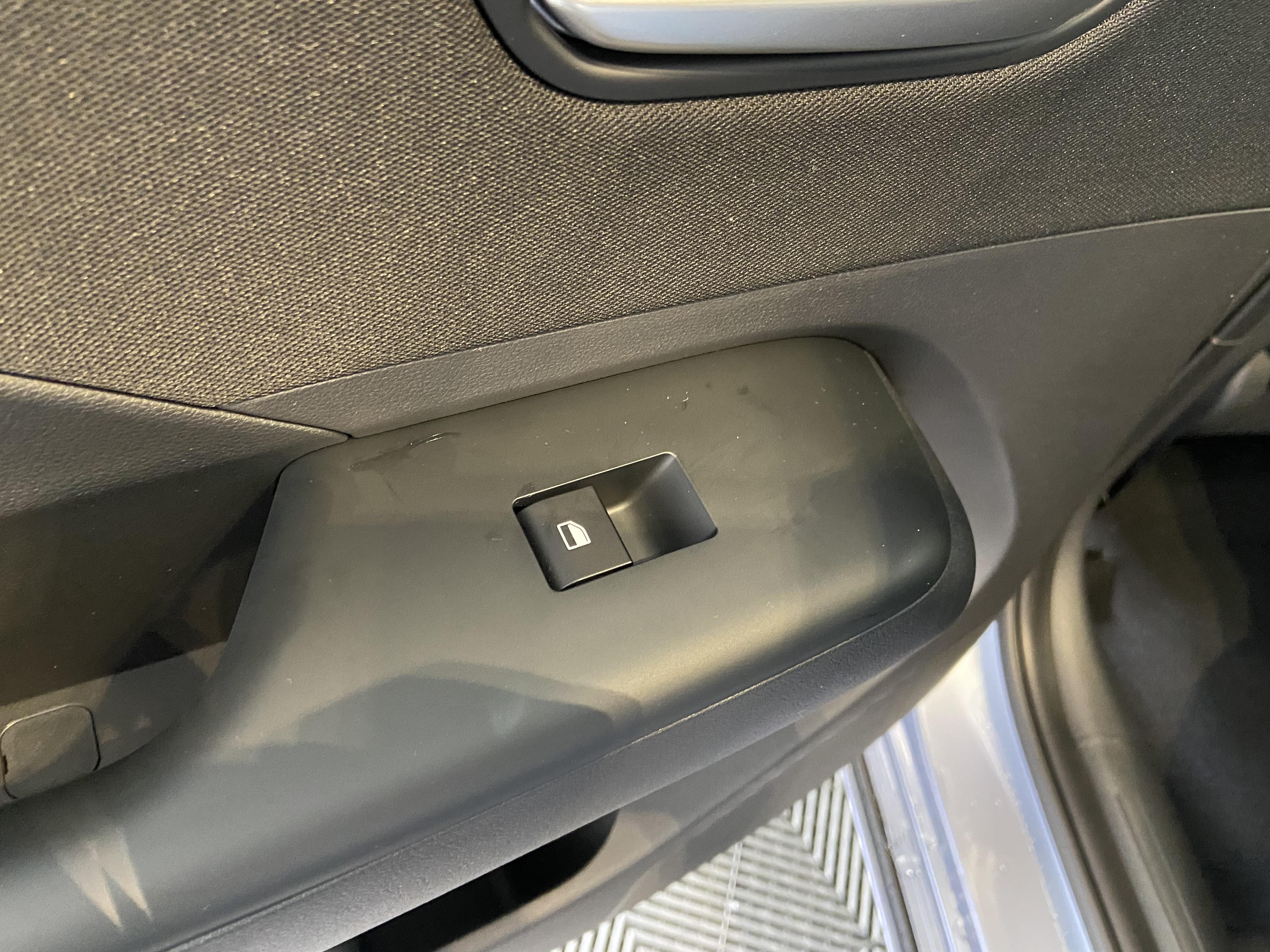 HYUNDAI Kona Electrique 48 Kwh Intuitive - Véhicule Occasion - Océane Auto HYUNDAI Kona Electrique 48 Kwh Intuitive - Véhicule Occasion Océane Auto