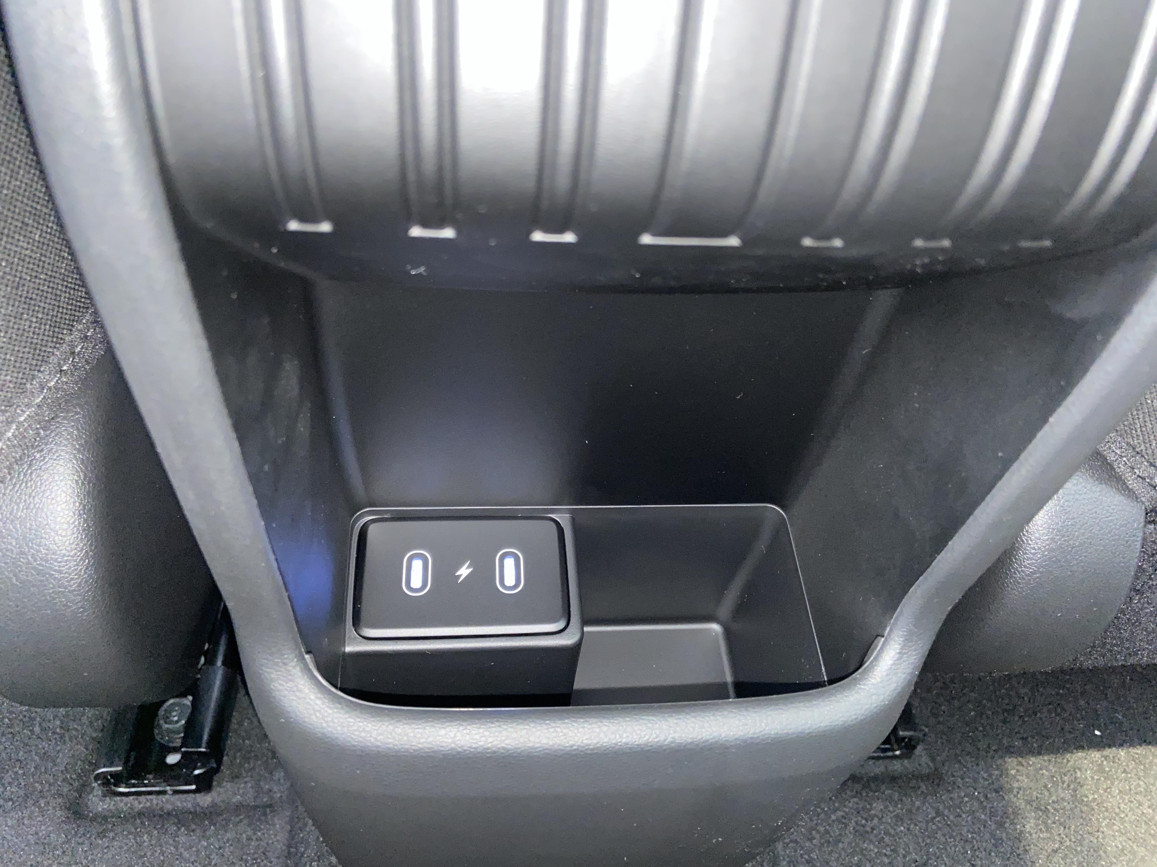 HYUNDAI Kona Electrique 48 Kwh Intuitive - Véhicule Occasion - Océane Auto HYUNDAI Kona Electrique 48 Kwh Intuitive - Véhicule Occasion Océane Auto