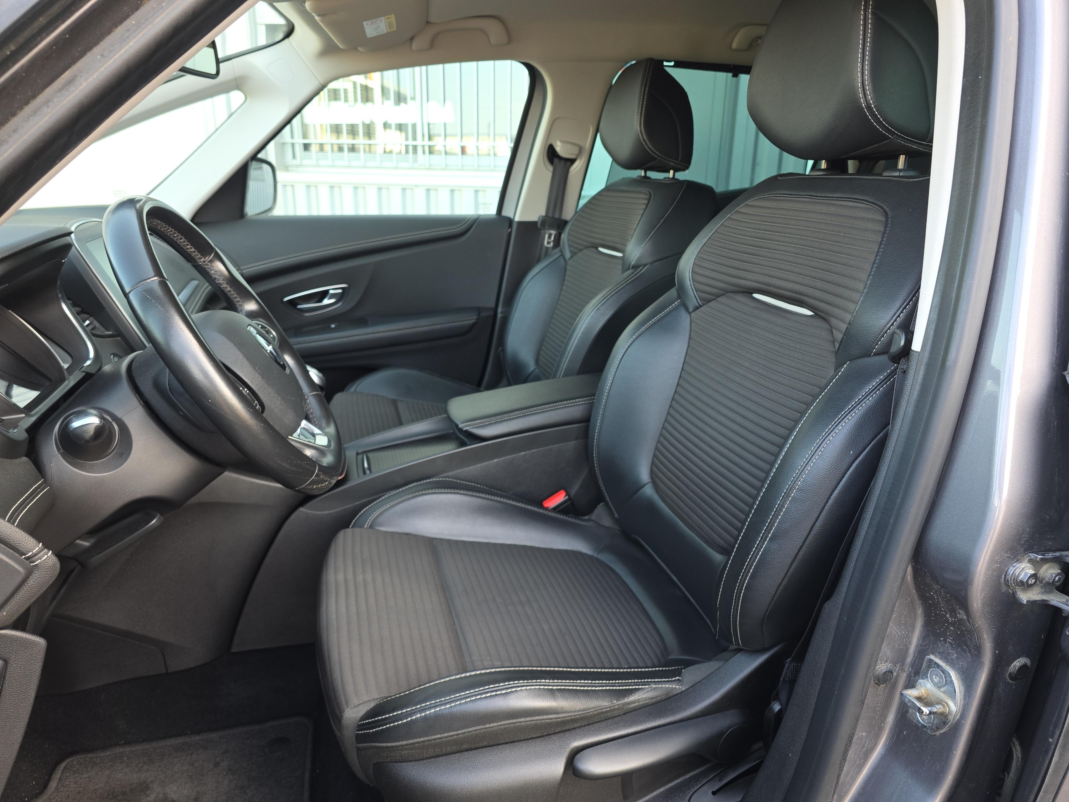 RENAULT Scenic Blue dCi 150 Intens - Véhicule Occasion Océane Auto