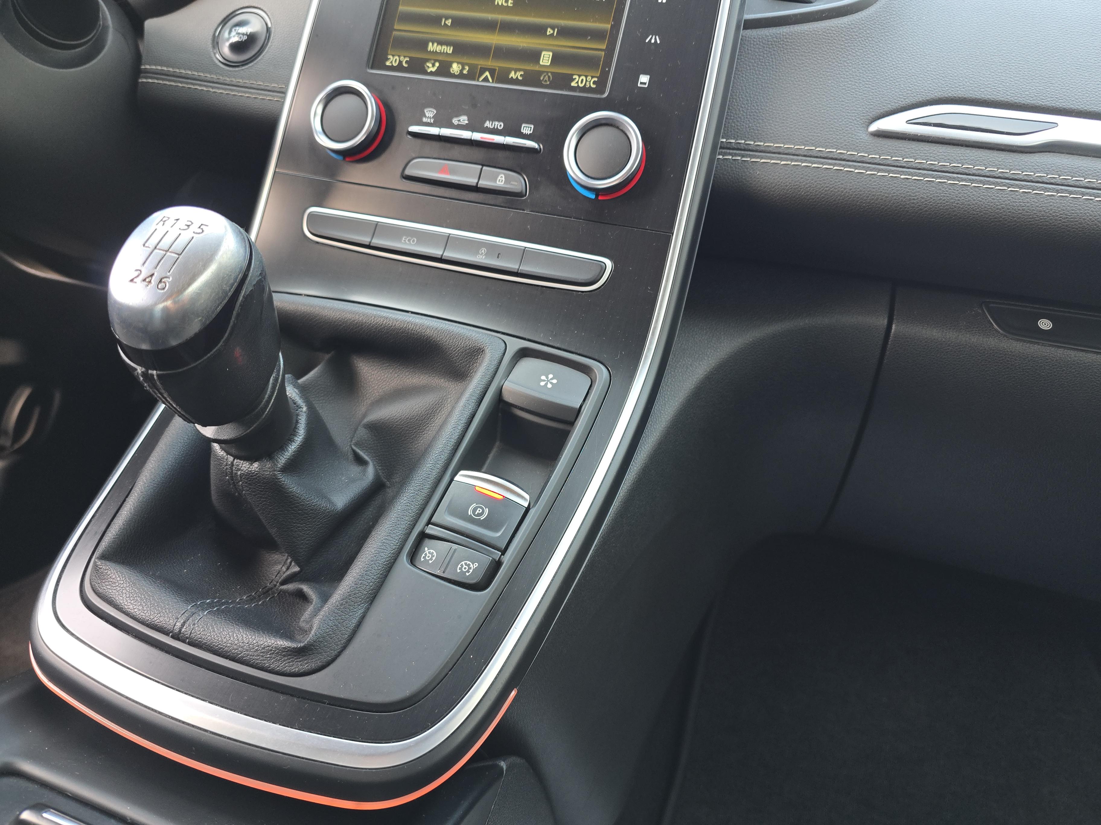 RENAULT Scenic Blue dCi 150 Intens - Véhicule Occasion Océane Auto