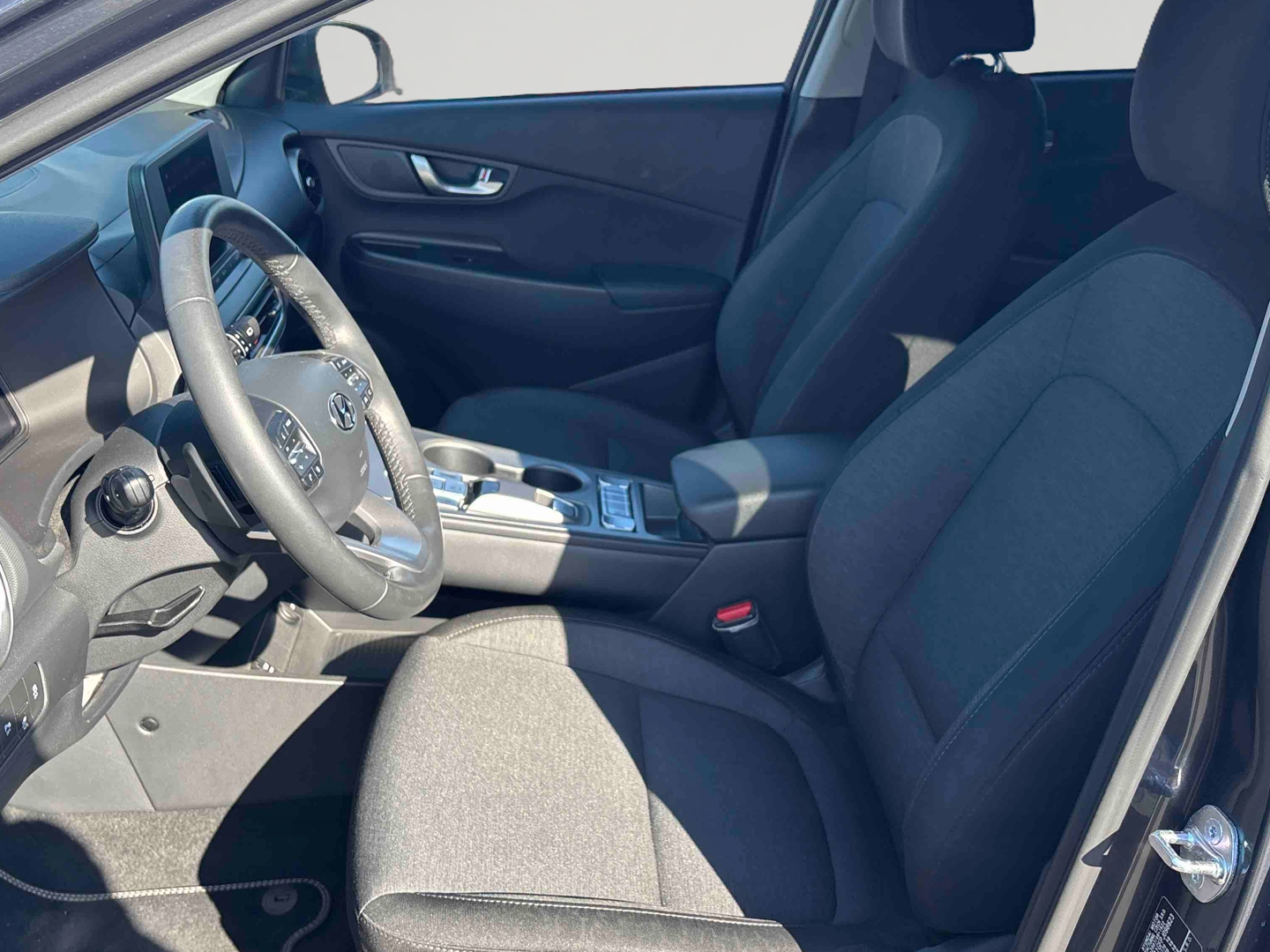 HYUNDAI Kona Electrique 64 kWh - 204 ch Intuitive - Véhicule Occasion - Océane Auto HYUNDAI Kona Electrique 64 kWh - 204 ch Intuitive - Véhicule Occasion Océane Auto
