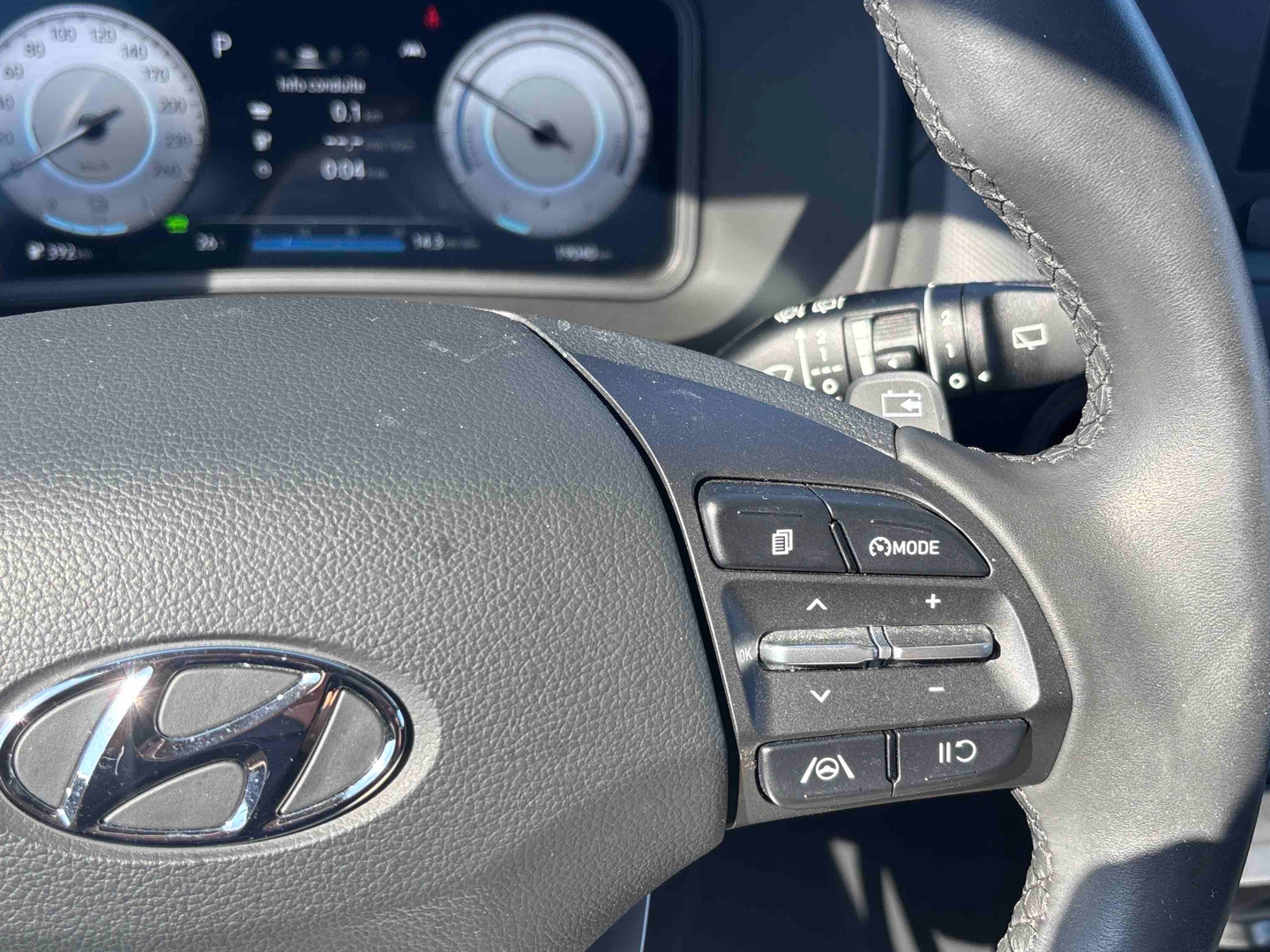 HYUNDAI Kona Electrique 64 kWh - 204 ch Intuitive - Véhicule Occasion - Océane Auto HYUNDAI Kona Electrique 64 kWh - 204 ch Intuitive - Véhicule Occasion Océane Auto