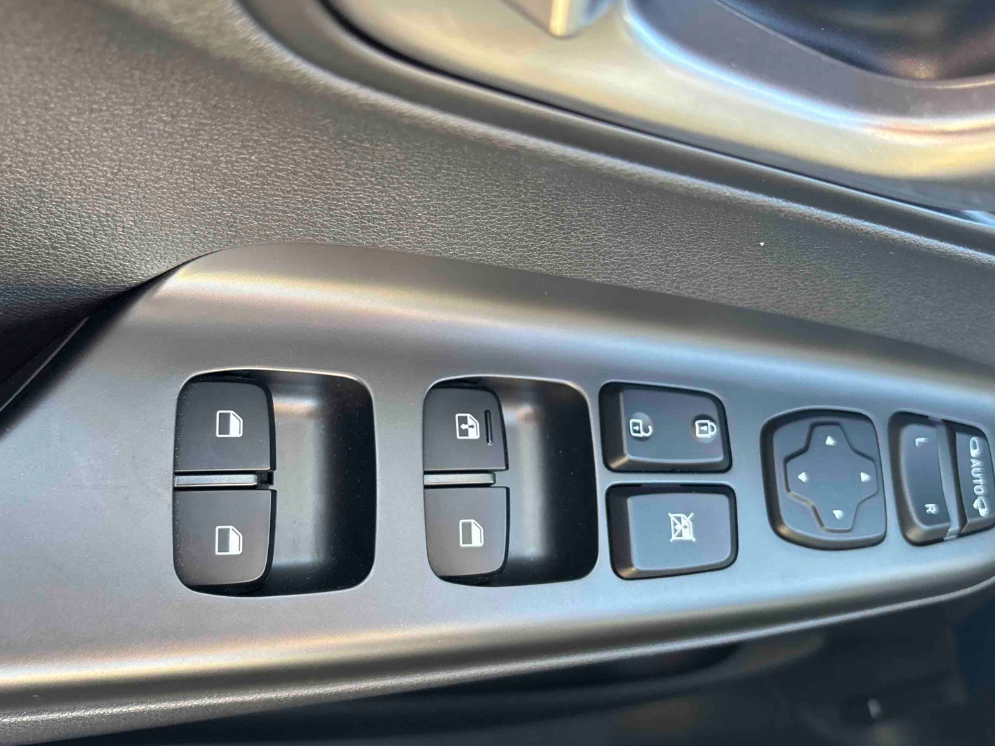 HYUNDAI Kona Electrique 64 kWh - 204 ch Intuitive - Véhicule Occasion - Océane Auto HYUNDAI Kona Electrique 64 kWh - 204 ch Intuitive - Véhicule Occasion Océane Auto