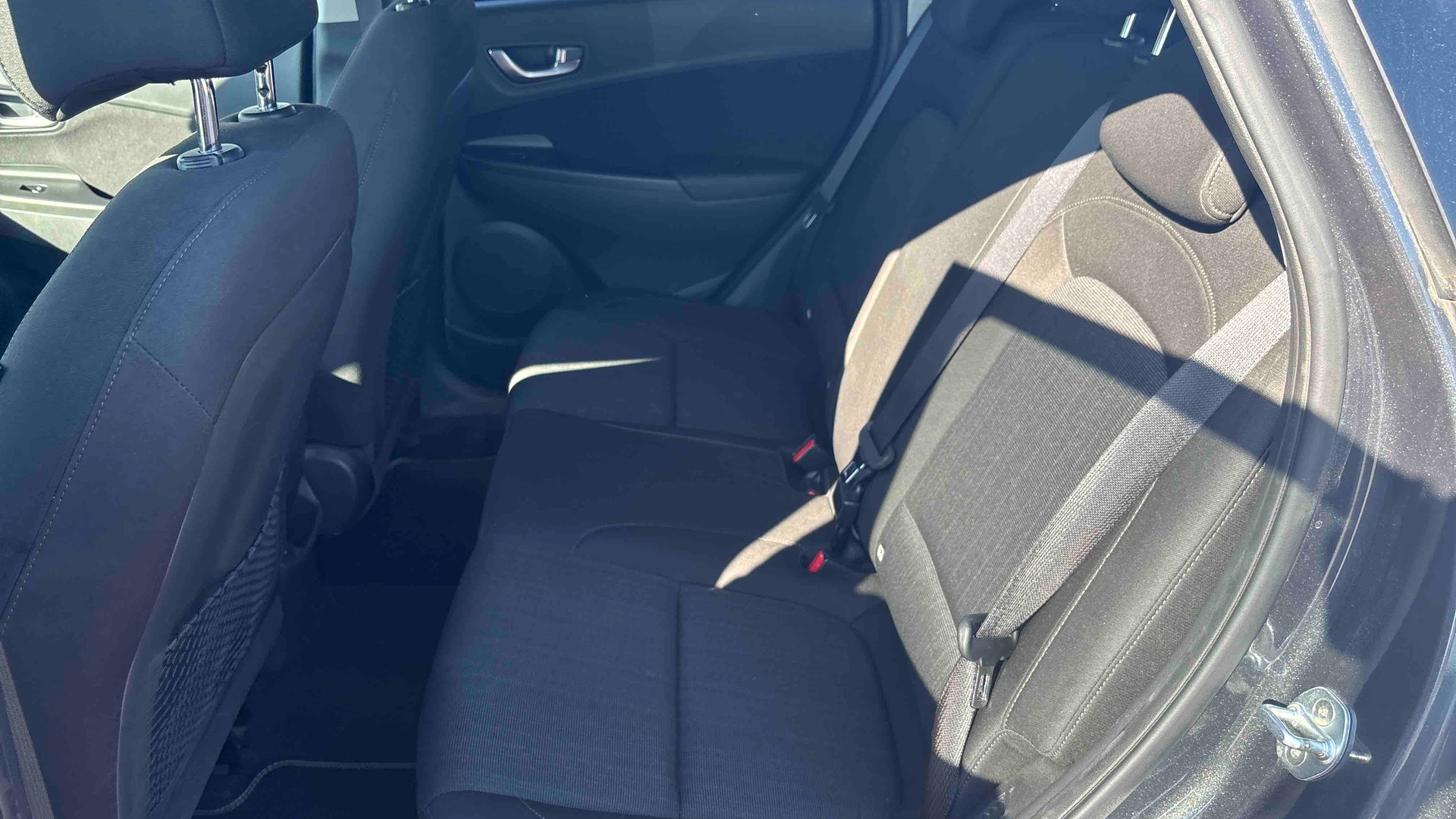 HYUNDAI Kona 1.0 T-GDi 120 Hybrid 48V Creative - Véhicule Occasion - Océane Auto HYUNDAI Kona 1.0 T-GDi 120 Hybrid 48V Creative - Véhicule Occasion Océane Auto
