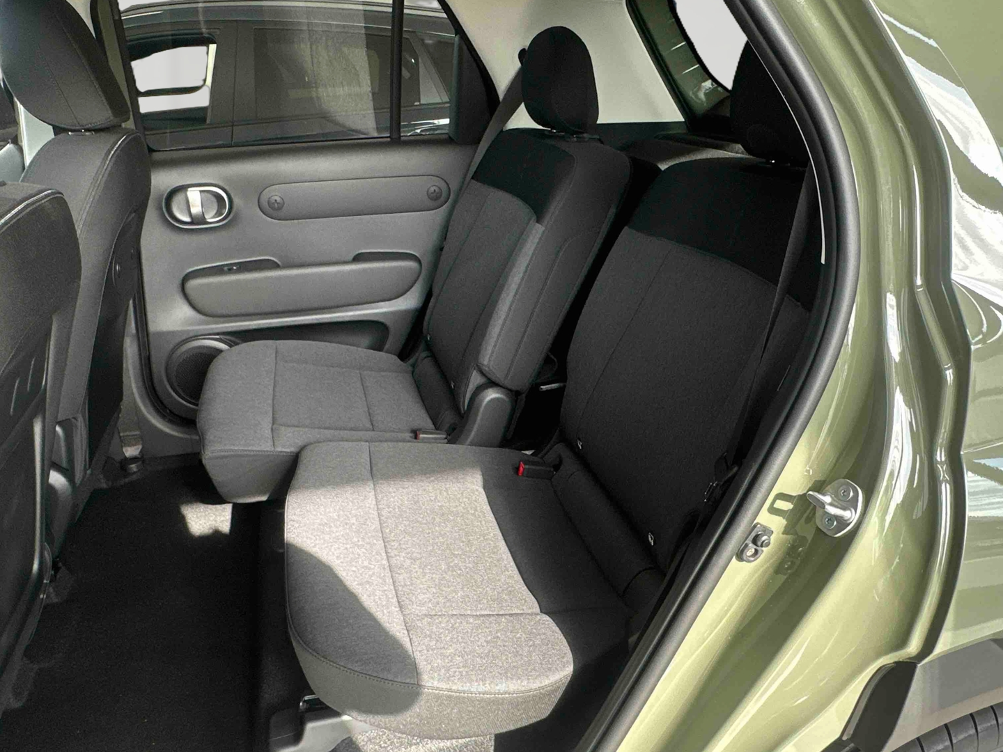 HYUNDAI Inster 42 kWh 4 pl. Intuitive - Véhicule Occasion - Océane Auto HYUNDAI Inster 42 kWh 4 pl. Intuitive - Véhicule Occasion Océane Auto