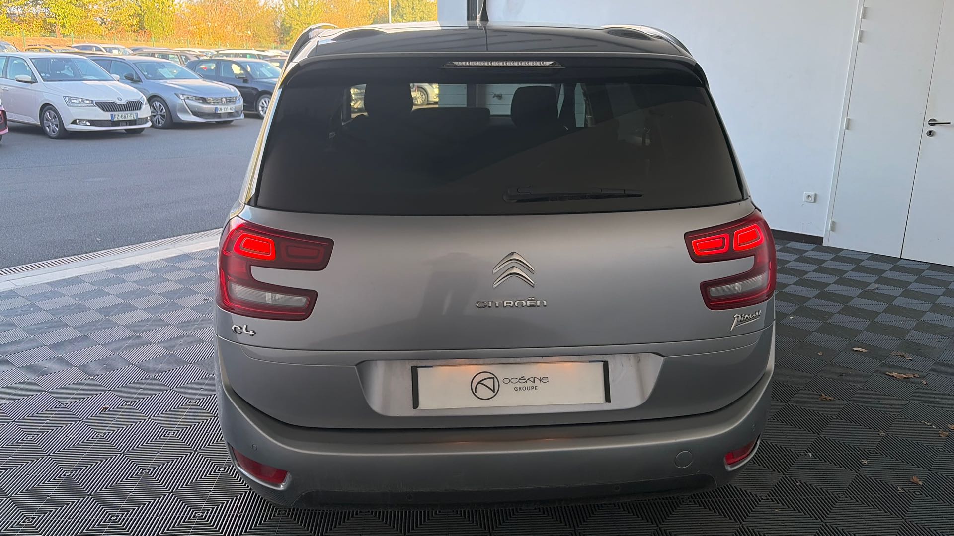 CITROEN Grand C4 Picasso BlueHDi 120 S&S Business - Véhicule Occasion - Océane Auto CITROEN Grand C4 Picasso BlueHDi 120 S&S Business - Véhicule Occasion Océane Auto
