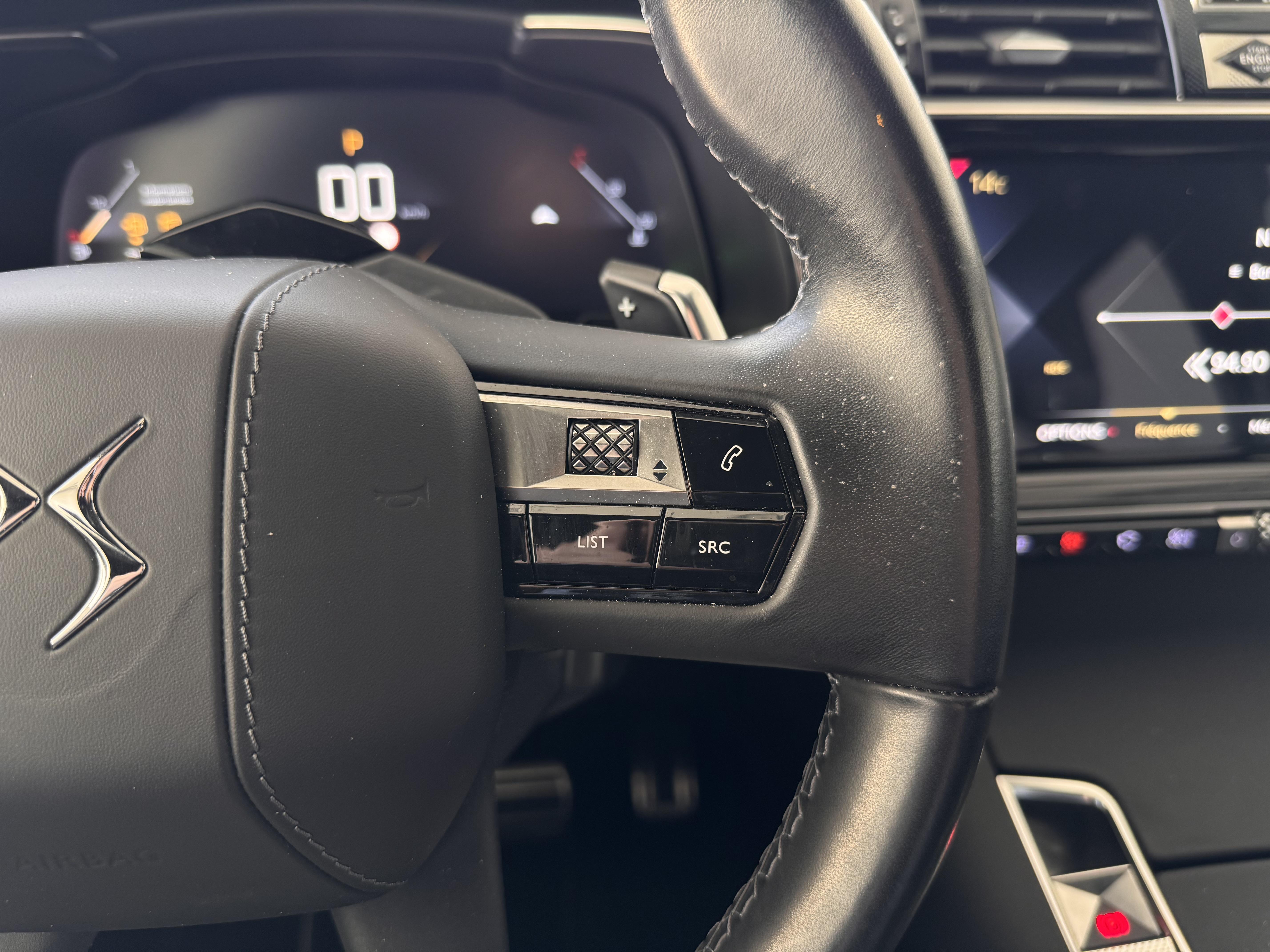 DS DS7 Crossback BlueHDi 130 EAT8 Rivoli - Véhicule Occasion Océane Auto