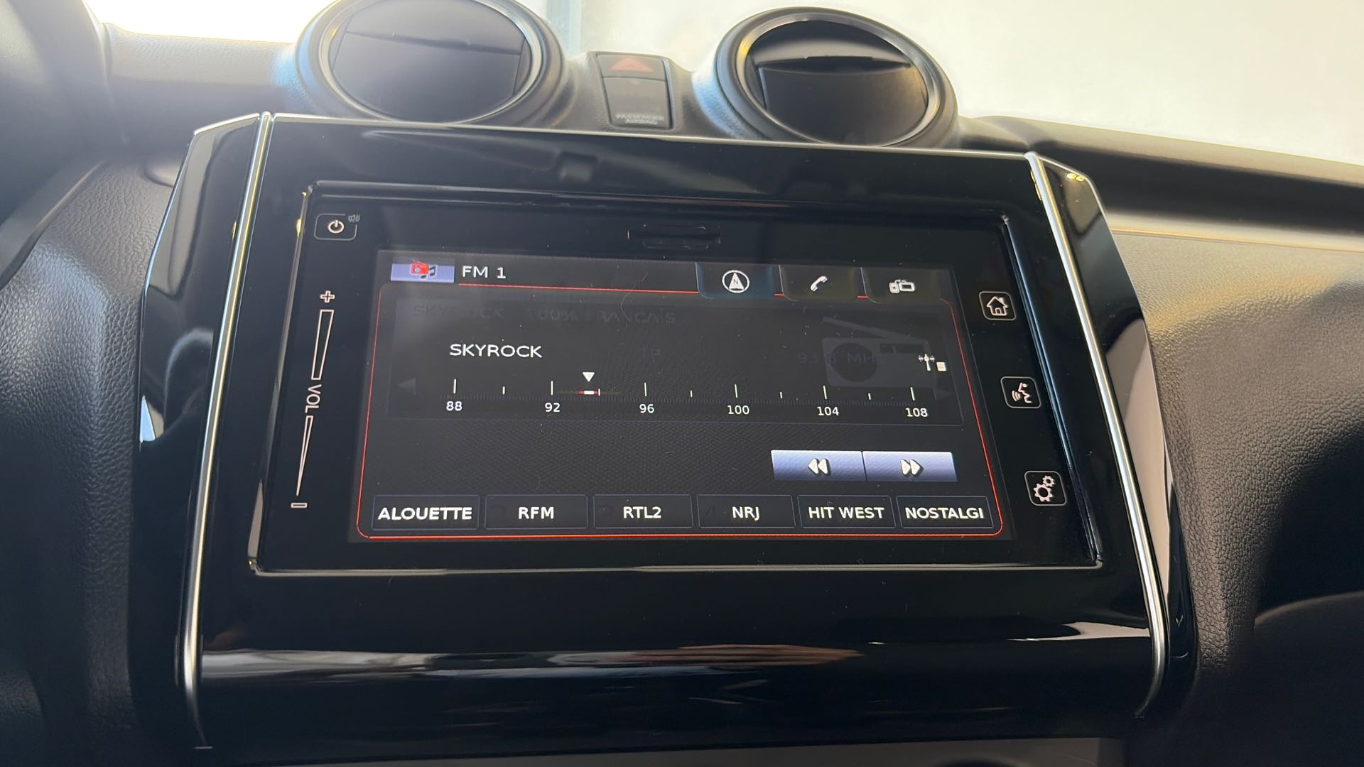 SUZUKI Swift 1.2 Dualjet Hybrid Auto (CVT) Pack - Véhicule Occasion Océane Auto