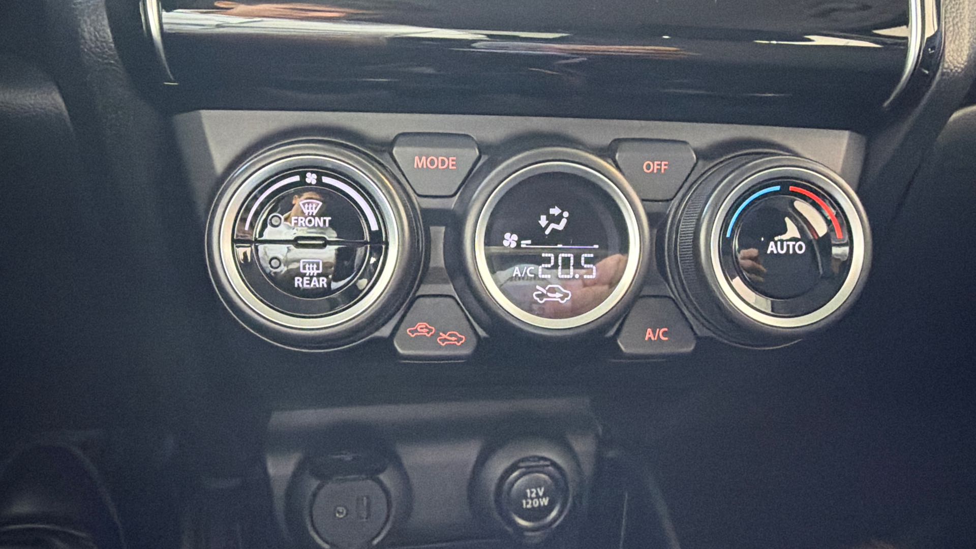 SUZUKI Swift 1.2 Dualjet Hybrid Auto (CVT) Pack - Véhicule Occasion Océane Auto