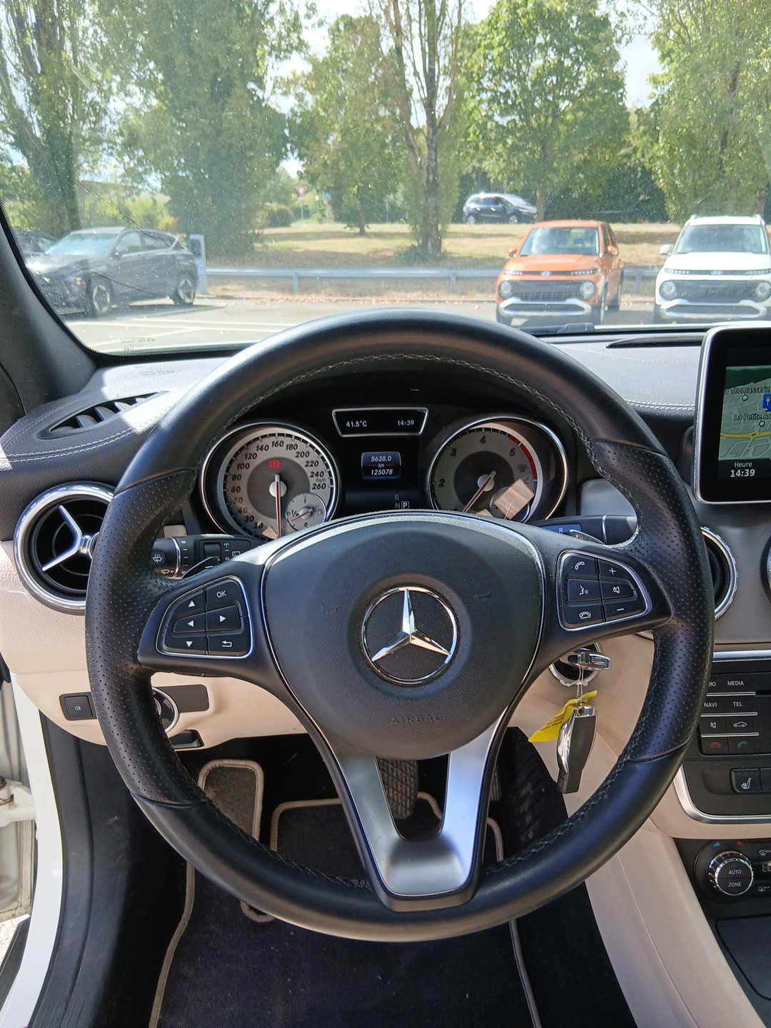 MERCEDES Classe GLA 200 d Sensation 7-G DCT A - Véhicule Occasion - Océane Auto MERCEDES Classe GLA 200 d Sensation 7-G DCT A - Véhicule Occasion Océane Auto