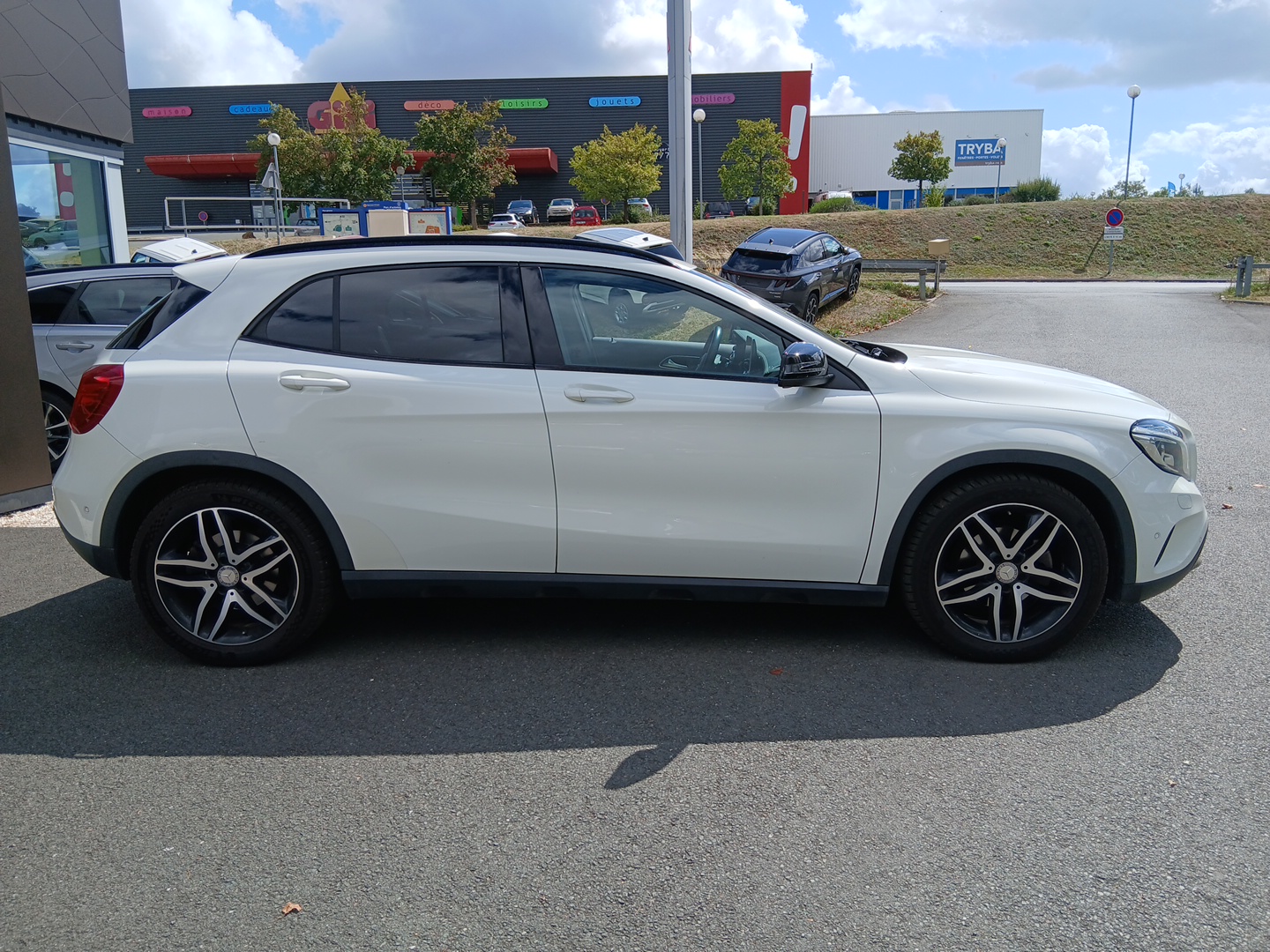 MERCEDES Classe GLA 200 d Sensation 7-G DCT A - Véhicule Occasion - Océane Auto MERCEDES Classe GLA 200 d Sensation 7-G DCT A - Véhicule Occasion Océane Auto