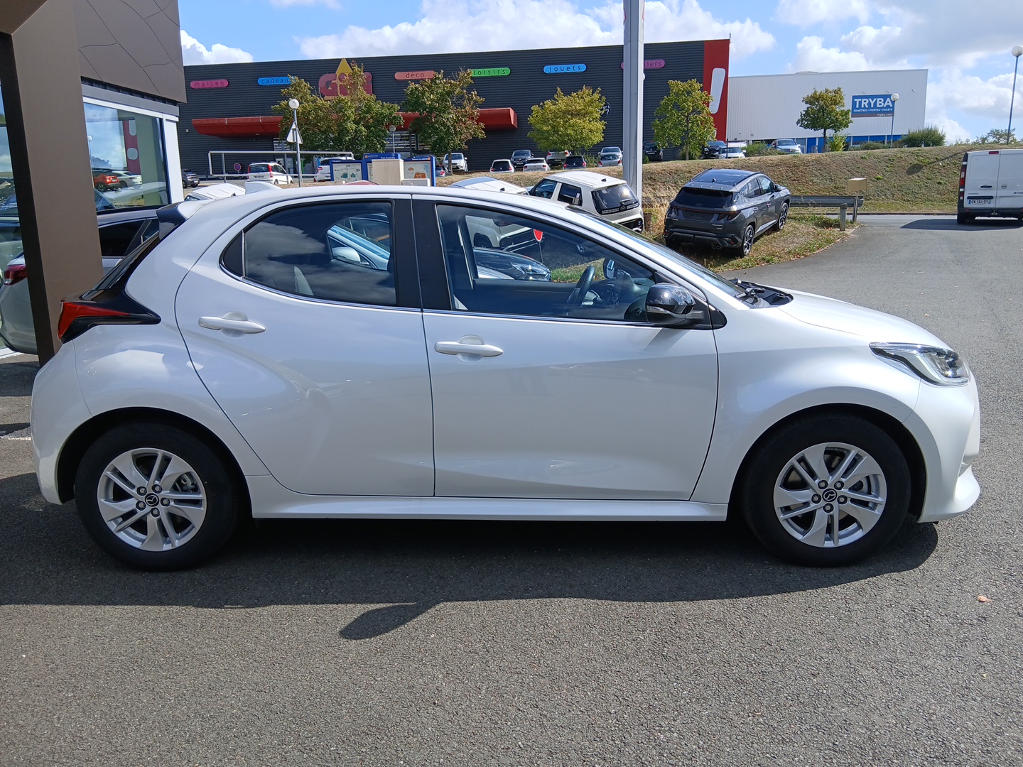 MAZDA Mazda2 Hybrid 1.5L CVT 116 ch Agile Pack Confort - Véhicule Occasion - Océane Auto MAZDA Mazda2 Hybrid 1.5L CVT 116 ch Agile Pack Confort - Véhicule Occasion Océane Auto