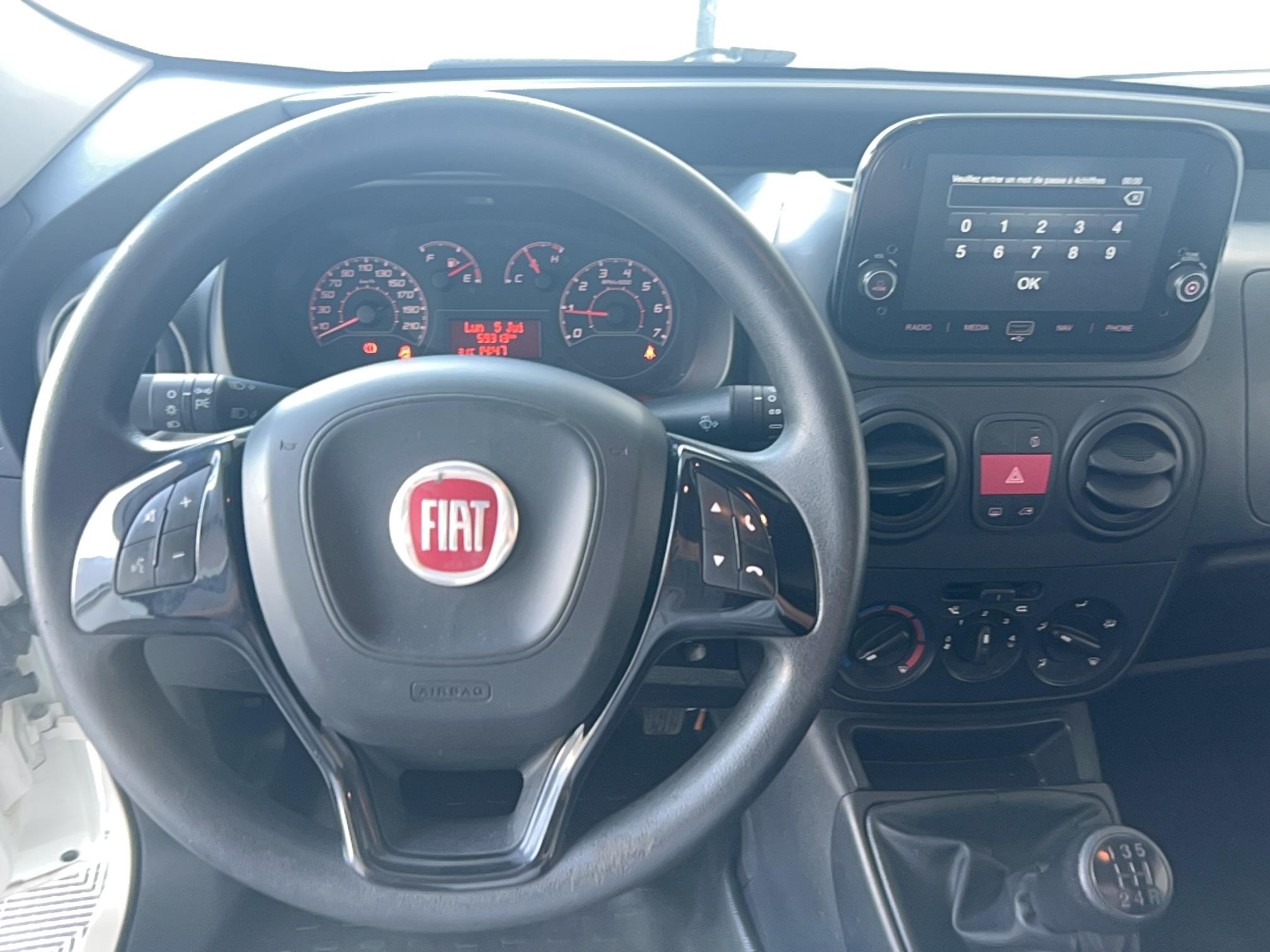 FIAT FIORINO TOLE 1.3 16V MULTIJET 80 PRO LOUNGE - Véhicule Occasion - Océane Auto FIAT FIORINO TOLE 1.3 16V MULTIJET 80 PRO LOUNGE - Véhicule Occasion Océane Auto
