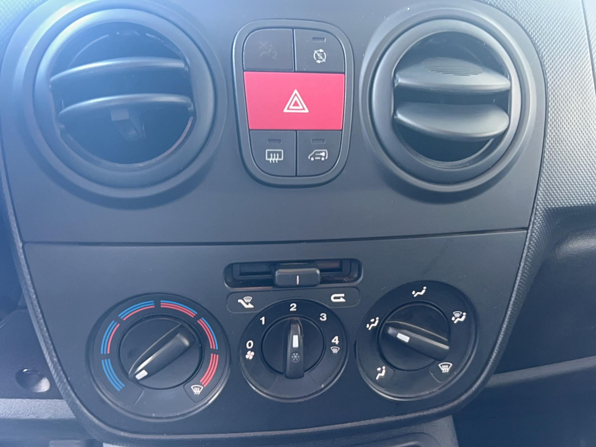 FIAT FIORINO TOLE 1.3 16V MULTIJET 80 PRO LOUNGE - Véhicule Occasion - Océane Auto FIAT FIORINO TOLE 1.3 16V MULTIJET 80 PRO LOUNGE - Véhicule Occasion Océane Auto
