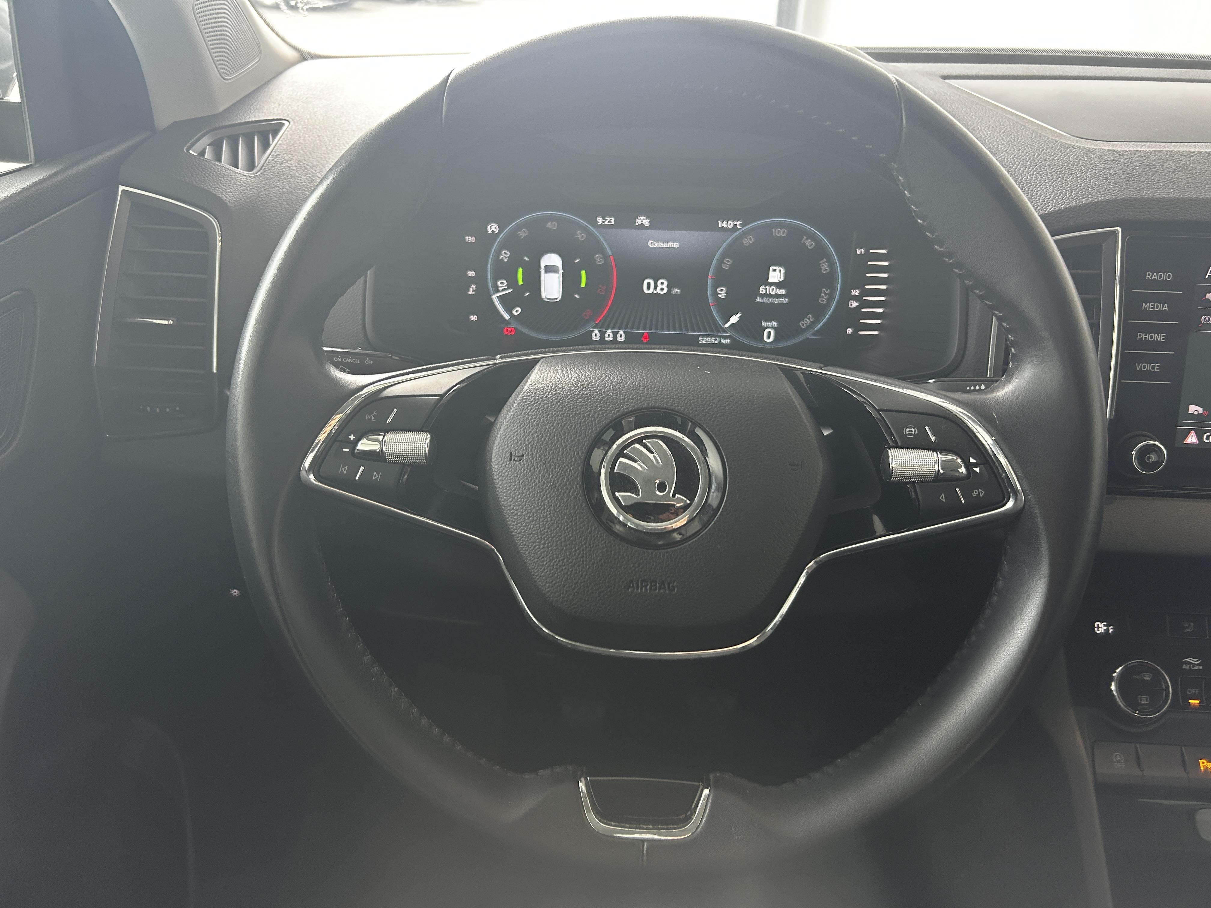 SKODA Karoq 1.5 TSI 150 ch ACT Ambition - Véhicule Occasion - Océane Auto SKODA Karoq 1.5 TSI 150 ch ACT Ambition - Véhicule Occasion Océane Auto