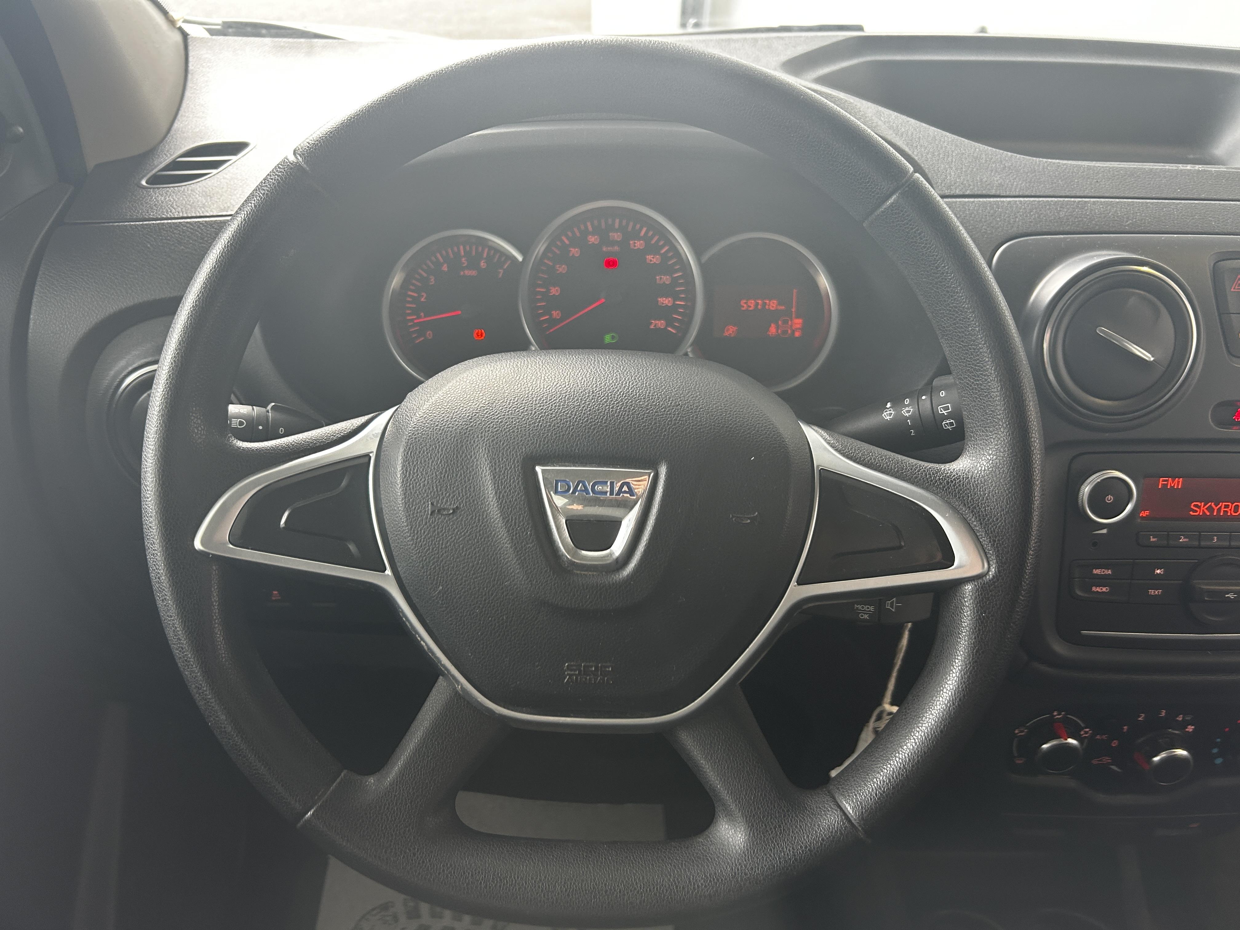 DACIA Lodgy Blue dCi 95 5 places Essentiel - Véhicule Occasion - Océane Auto DACIA Lodgy Blue dCi 95 5 places Essentiel - Véhicule Occasion Océane Auto