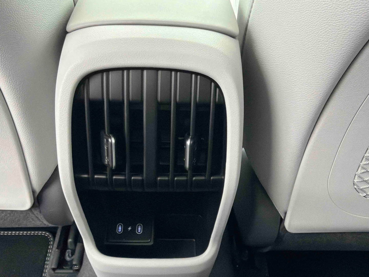 HYUNDAI Kona Hybrid 138 Executive - Véhicule Occasion Océane Auto