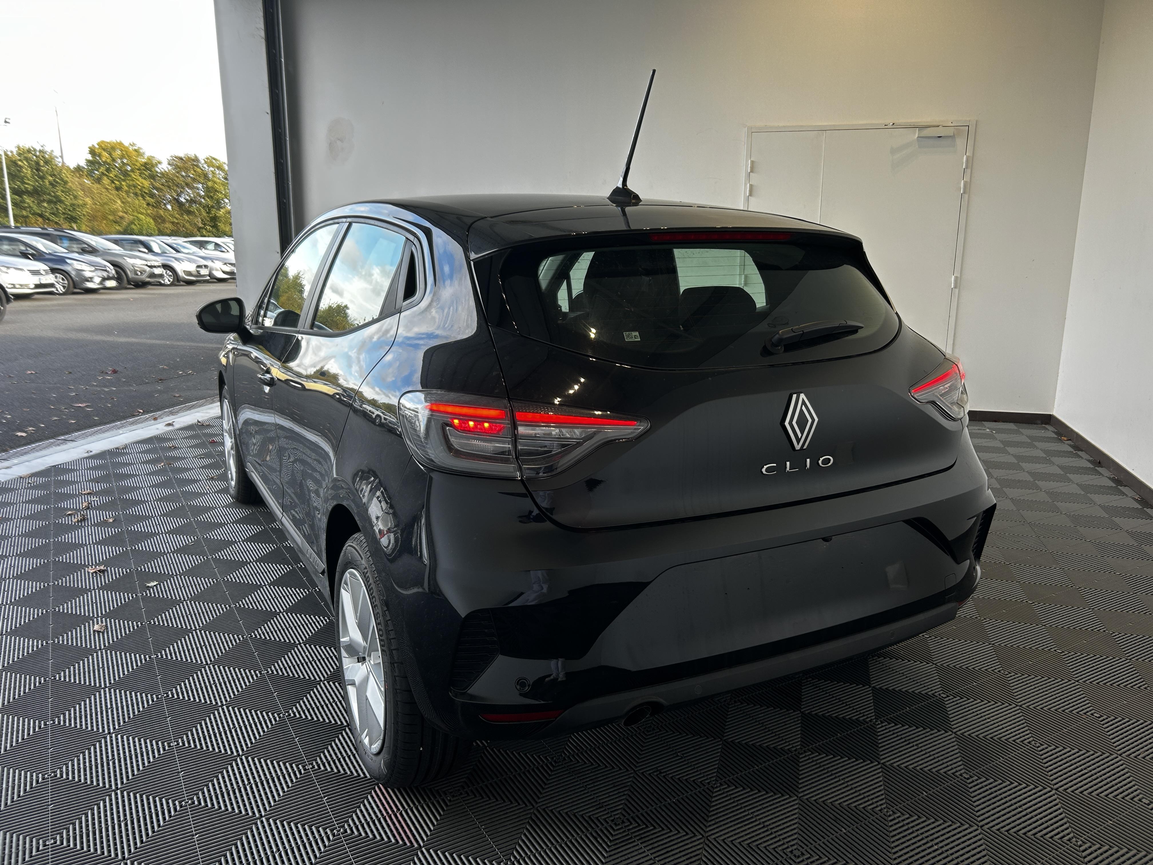RENAULT Clio Blue dCi 100 ch GSR2 Evolution - Véhicule Occasion Océane Auto