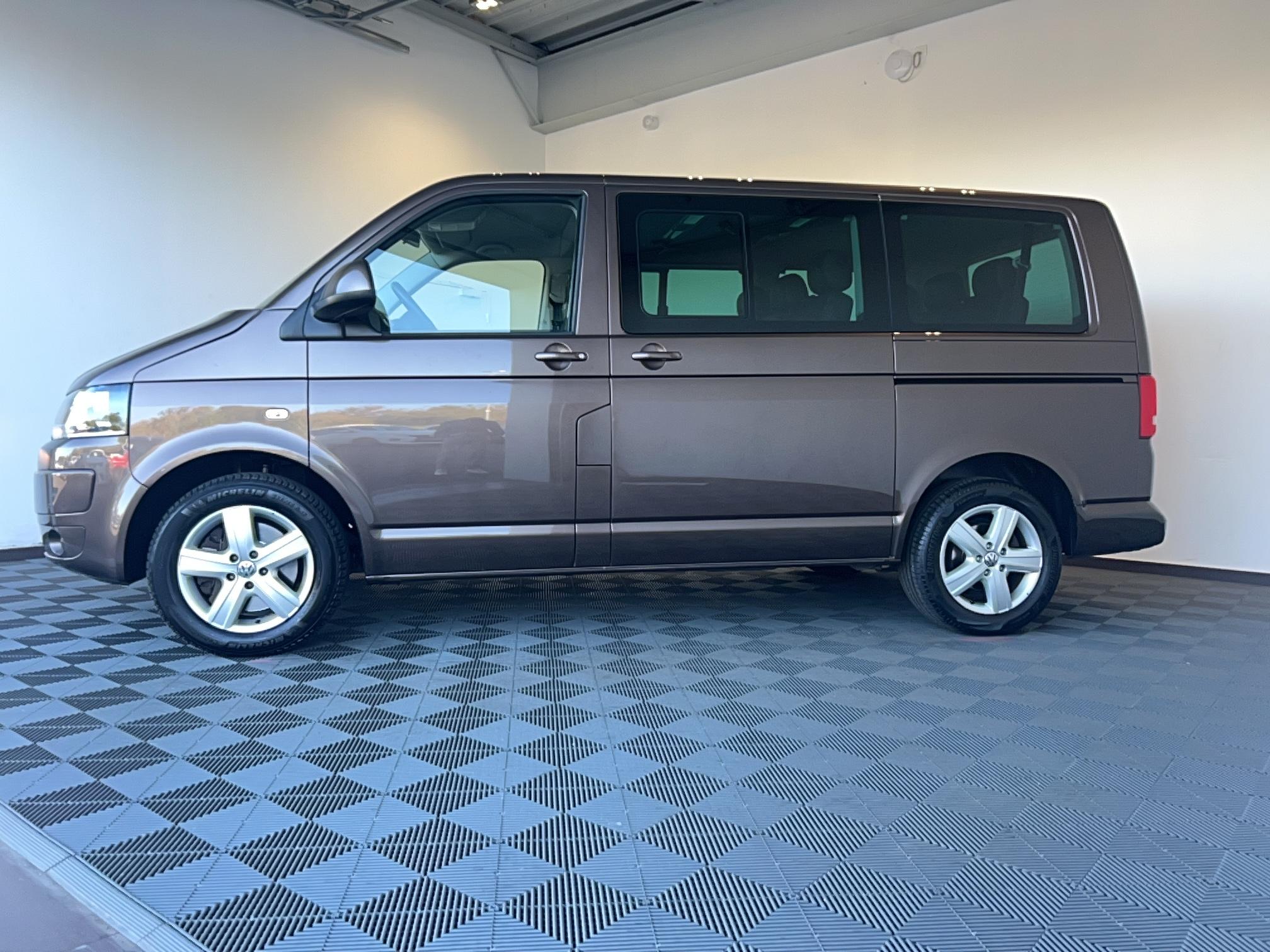 VOLKSWAGEN UTILITAIRES Caravelle 2.0 BiTDI 180 Courte Confortline - Véhicule Occasion Océane Auto