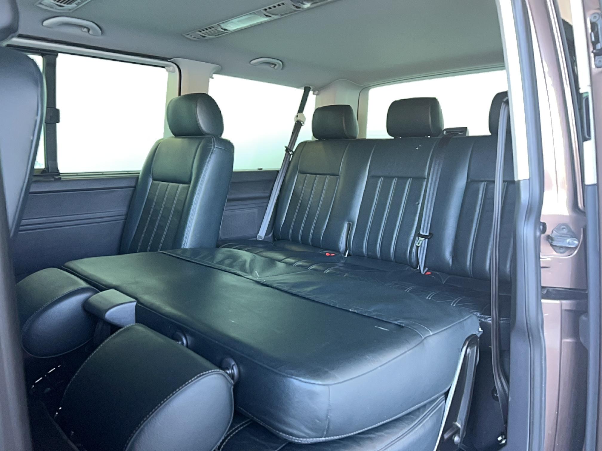 VOLKSWAGEN UTILITAIRES Caravelle 2.0 BiTDI 180 Courte Confortline - Véhicule Occasion Océane Auto