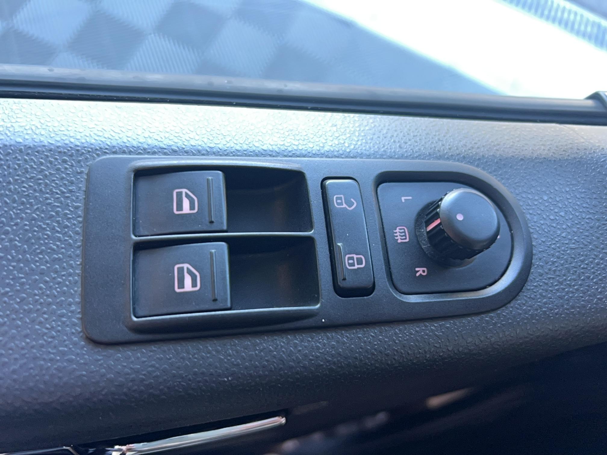 VOLKSWAGEN UTILITAIRES Caravelle 2.0 BiTDI 180 Courte Confortline - Véhicule Occasion Océane Auto