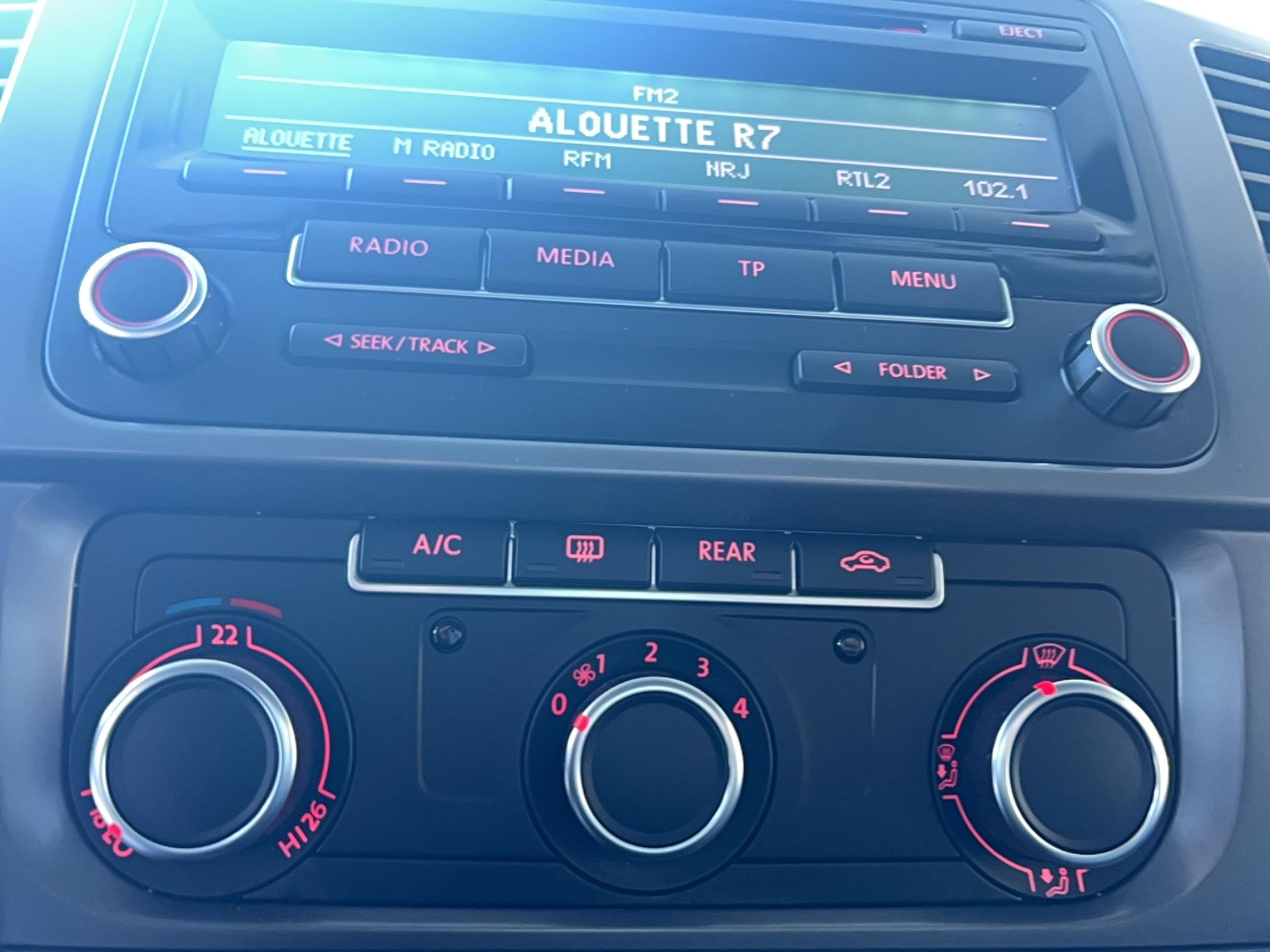 VOLKSWAGEN UTILITAIRES Caravelle 2.0 BiTDI 180 Courte Confortline - Véhicule Occasion Océane Auto