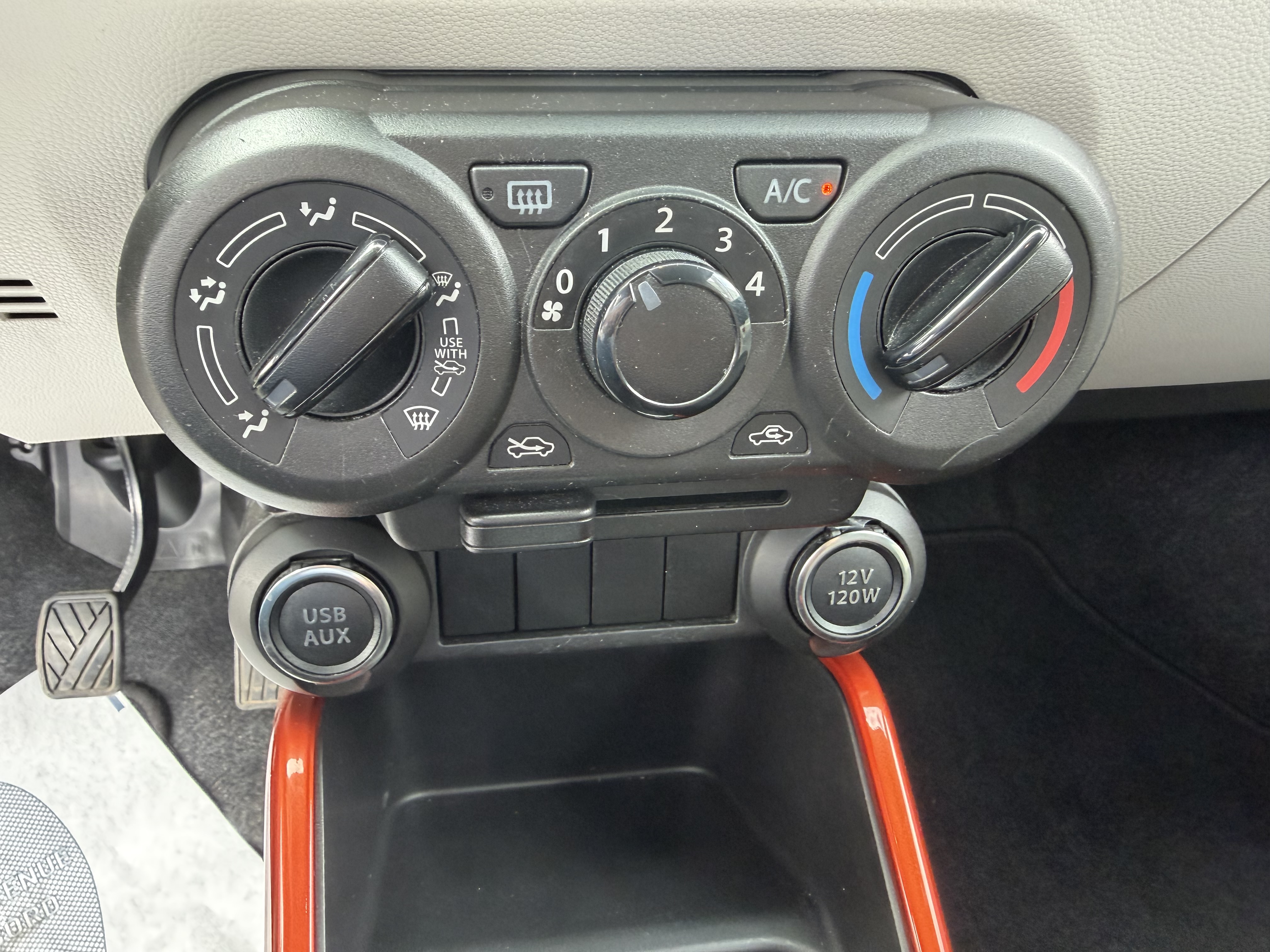 SUZUKI Ignis 1.2 Dualjet Pack - Véhicule Occasion - Océane Auto SUZUKI Ignis 1.2 Dualjet Pack - Véhicule Occasion Océane Auto