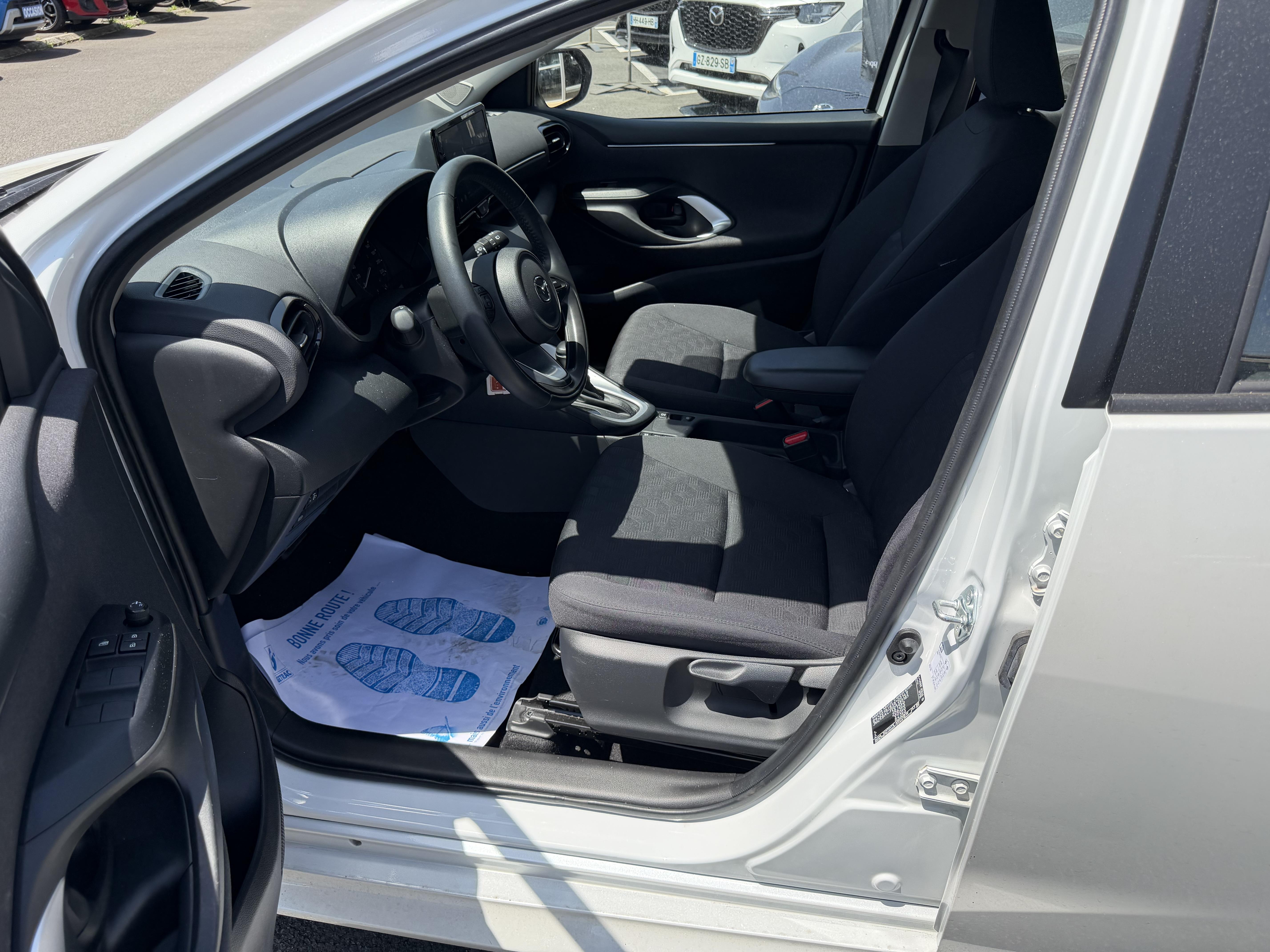 MAZDA Mazda2 Hybrid 1.5L CVT 116 ch Centre-Line - Véhicule Occasion Océane Auto