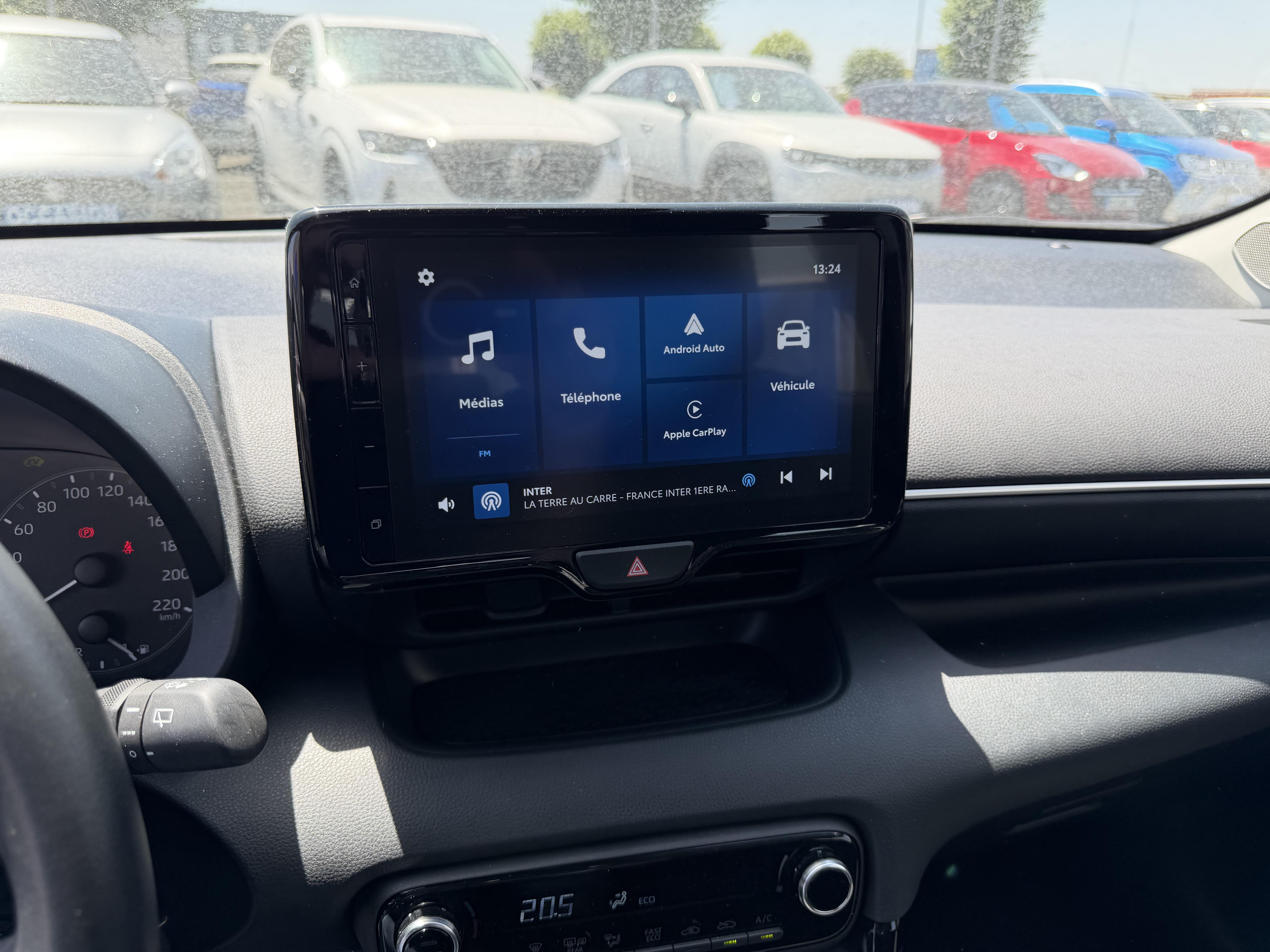 MAZDA Mazda2 Hybrid 1.5L CVT 116 ch Centre-Line - Véhicule Occasion Océane Auto