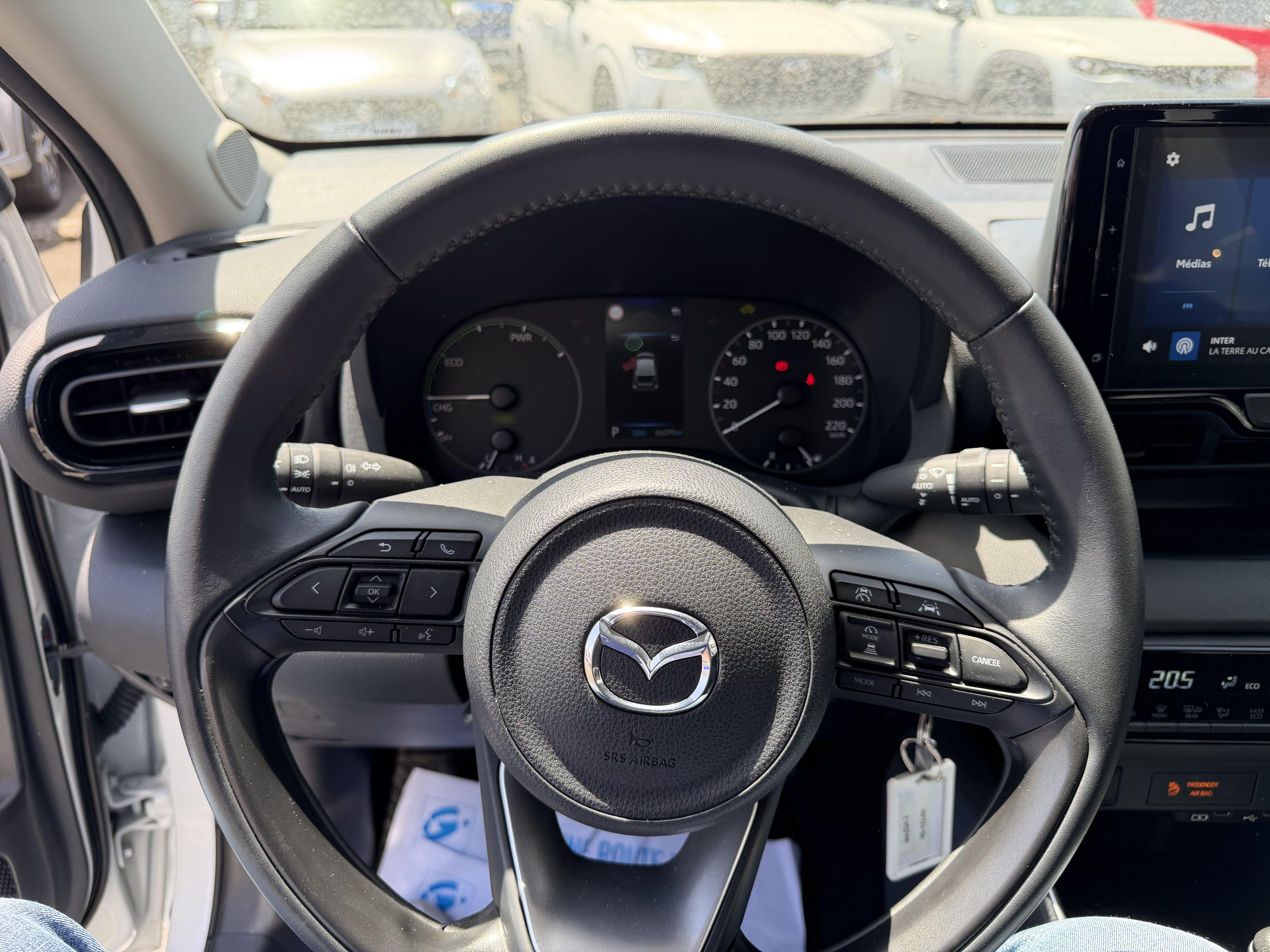 MAZDA Mazda2 Hybrid 1.5L CVT 116 ch Centre-Line - Véhicule Occasion Océane Auto