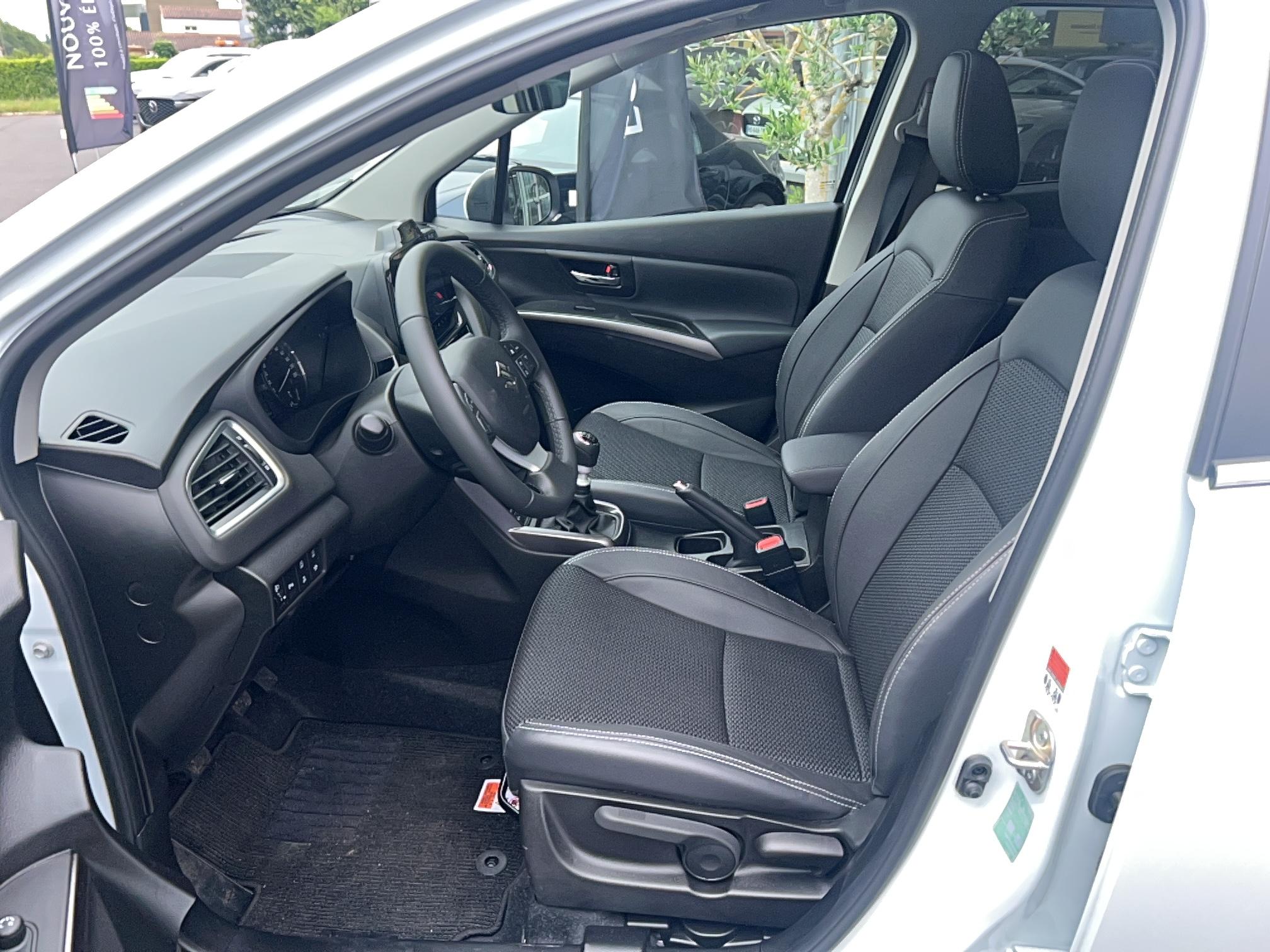 SUZUKI S-Cross 1.4 Boosterjet Hybrid Style - Véhicule Occasion - Océane Auto SUZUKI S-Cross 1.4 Boosterjet Hybrid Style - Véhicule Occasion Océane Auto