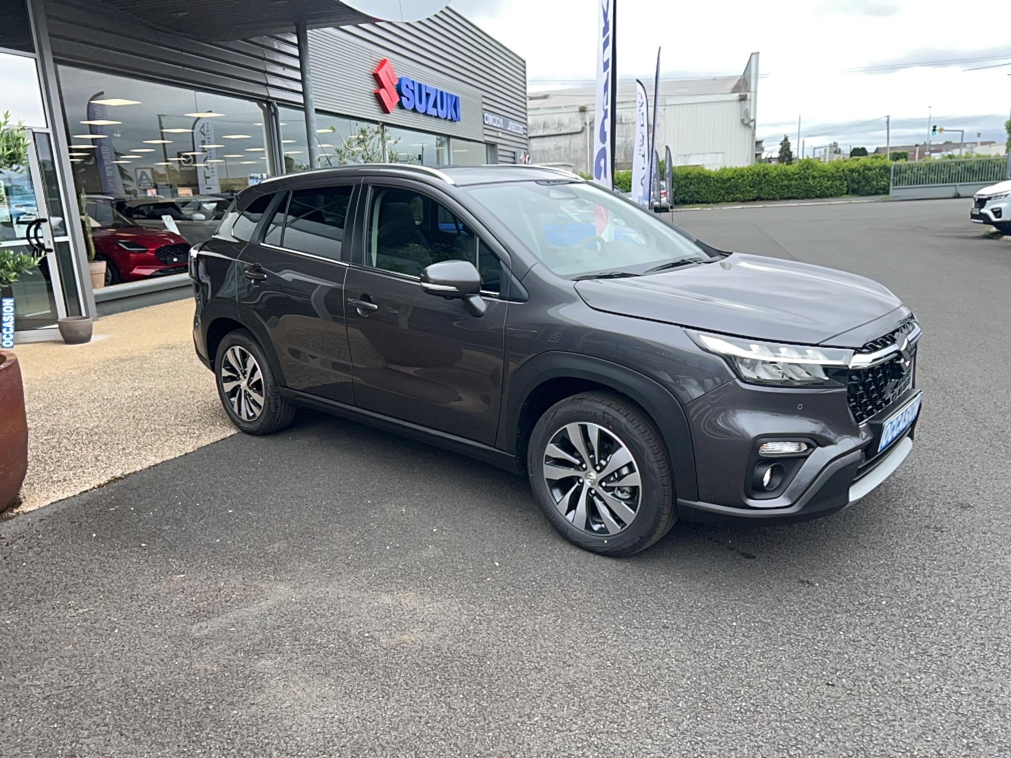 SUZUKI S-Cross 1.4 Boosterjet Hybrid Auto Style - Véhicule Occasion - Océane Auto SUZUKI S-Cross 1.4 Boosterjet Hybrid Auto Style - Véhicule Occasion Océane Auto