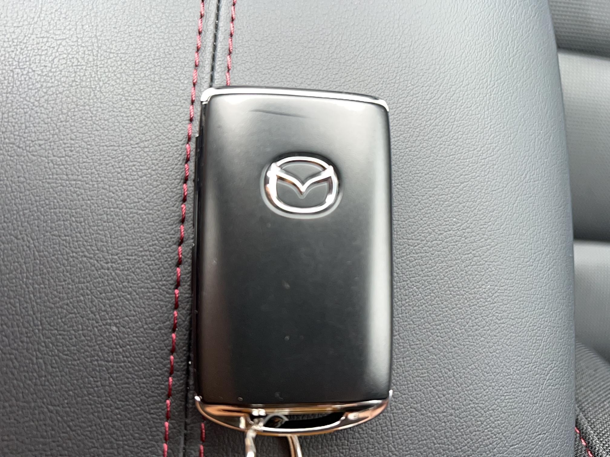 MAZDA CX-30 2.0L e-SKYACTIV X M Hybrid 186 ch 4x2 BVA6 Homura - Véhicule Occasion - Océane Auto MAZDA CX-30 2.0L e-SKYACTIV X M Hybrid 186 ch 4x2 BVA6 Homura - Véhicule Occasion Océane Auto