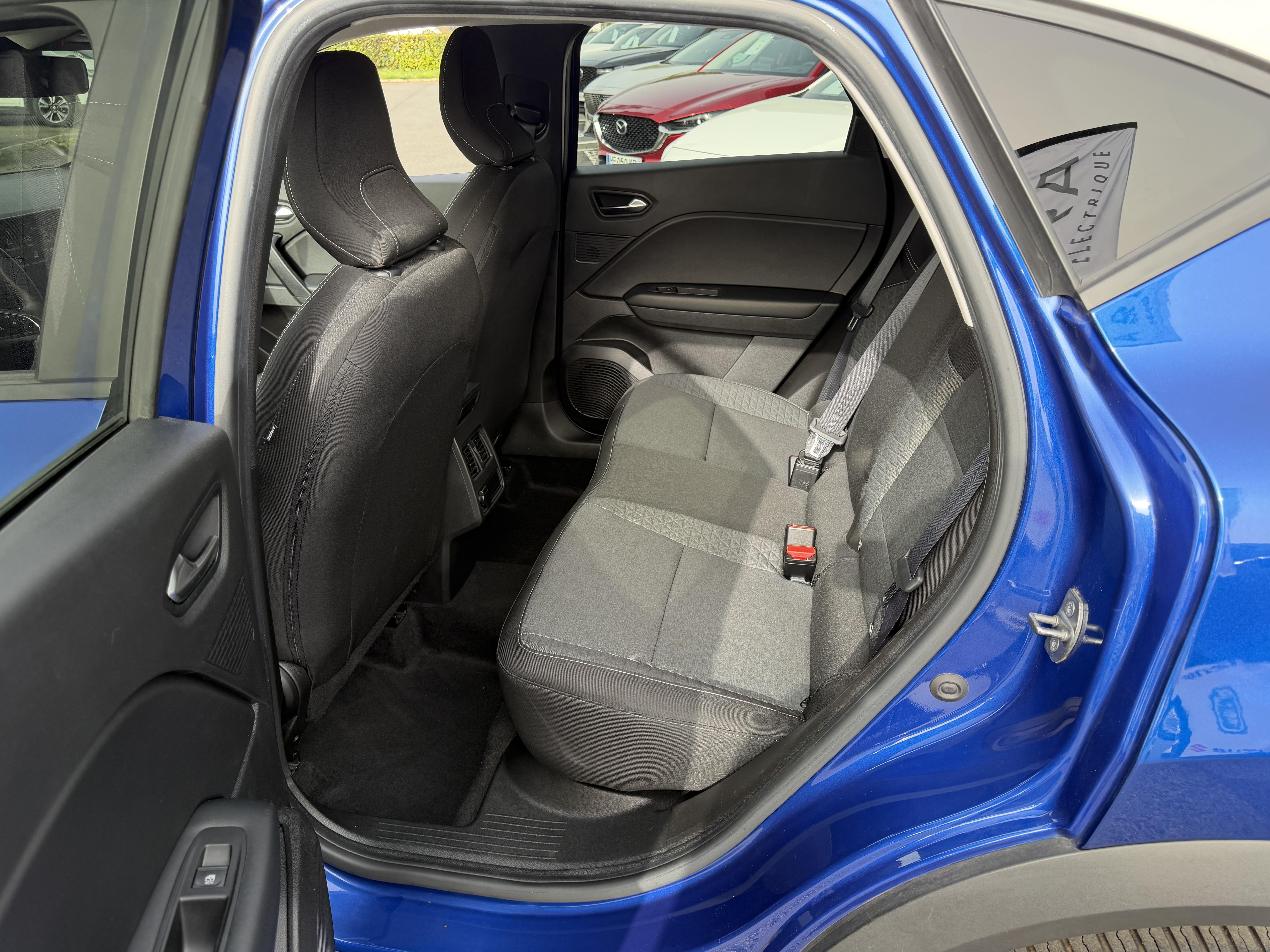 RENAULT Captur E-Tech hybride 145 Evolution - Véhicule Occasion - Océane Auto RENAULT Captur E-Tech hybride 145 Evolution - Véhicule Occasion Océane Auto