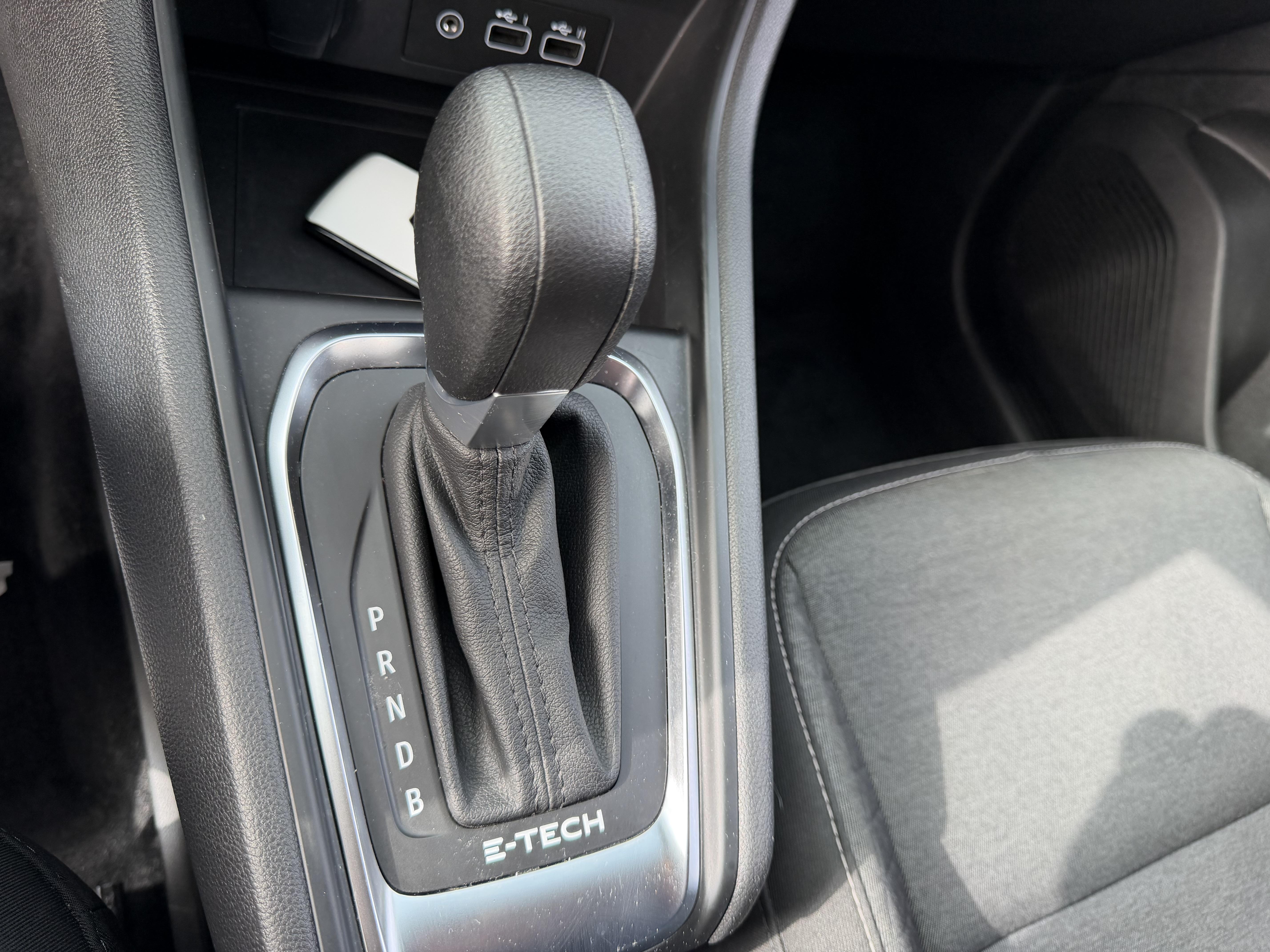 RENAULT Captur E-Tech hybride 145 Evolution - Véhicule Occasion - Océane Auto RENAULT Captur E-Tech hybride 145 Evolution - Véhicule Occasion Océane Auto