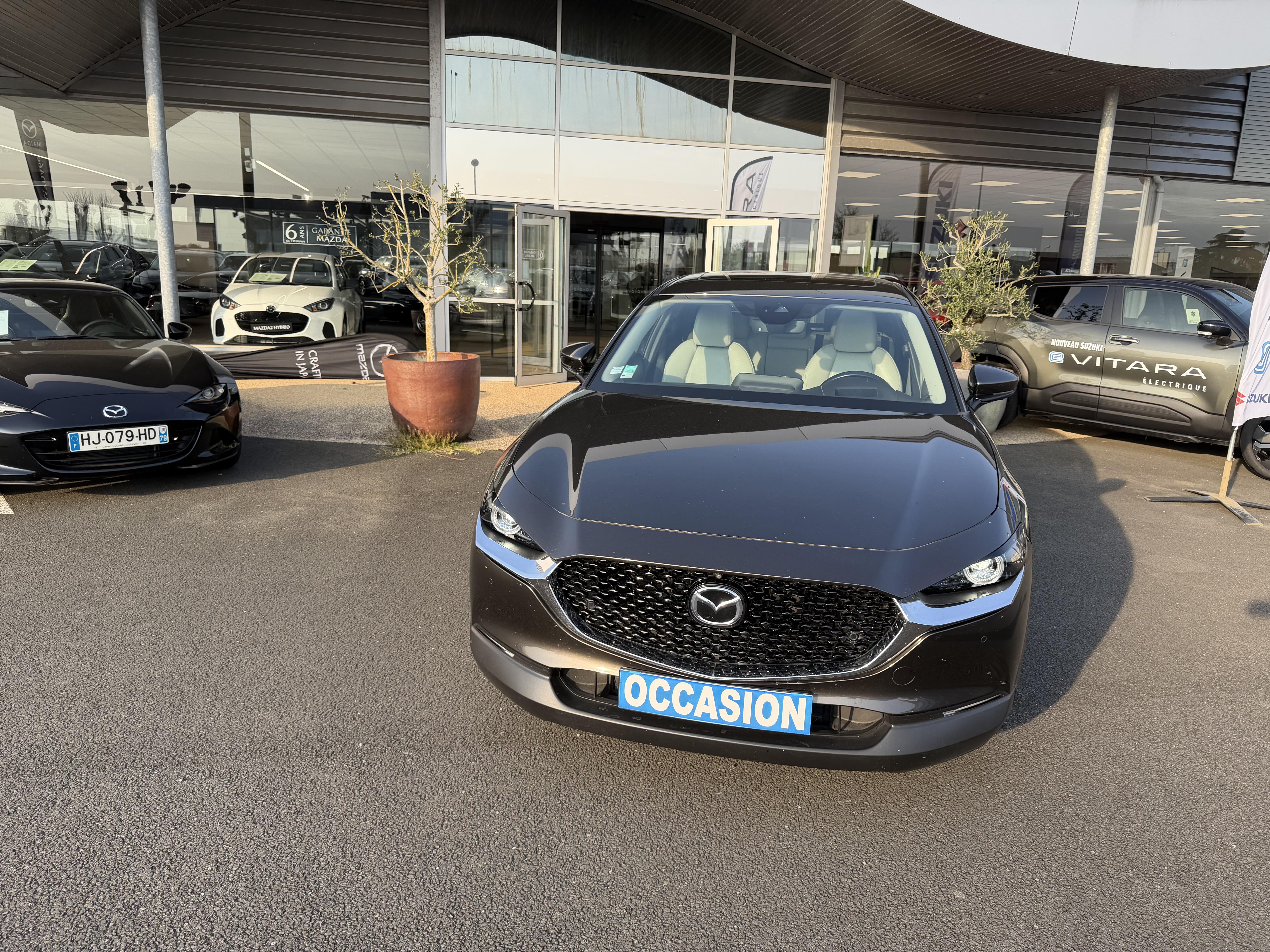 MAZDA CX-30 2.0L SKYACTIV-X M Hybrid 180 ch 4x4 BVA6 Exclusive - Véhicule Occasion - Océane Auto MAZDA CX-30 2.0L SKYACTIV-X M Hybrid 180 ch 4x4 BVA6 Exclusive - Véhicule Occasion Océane Auto