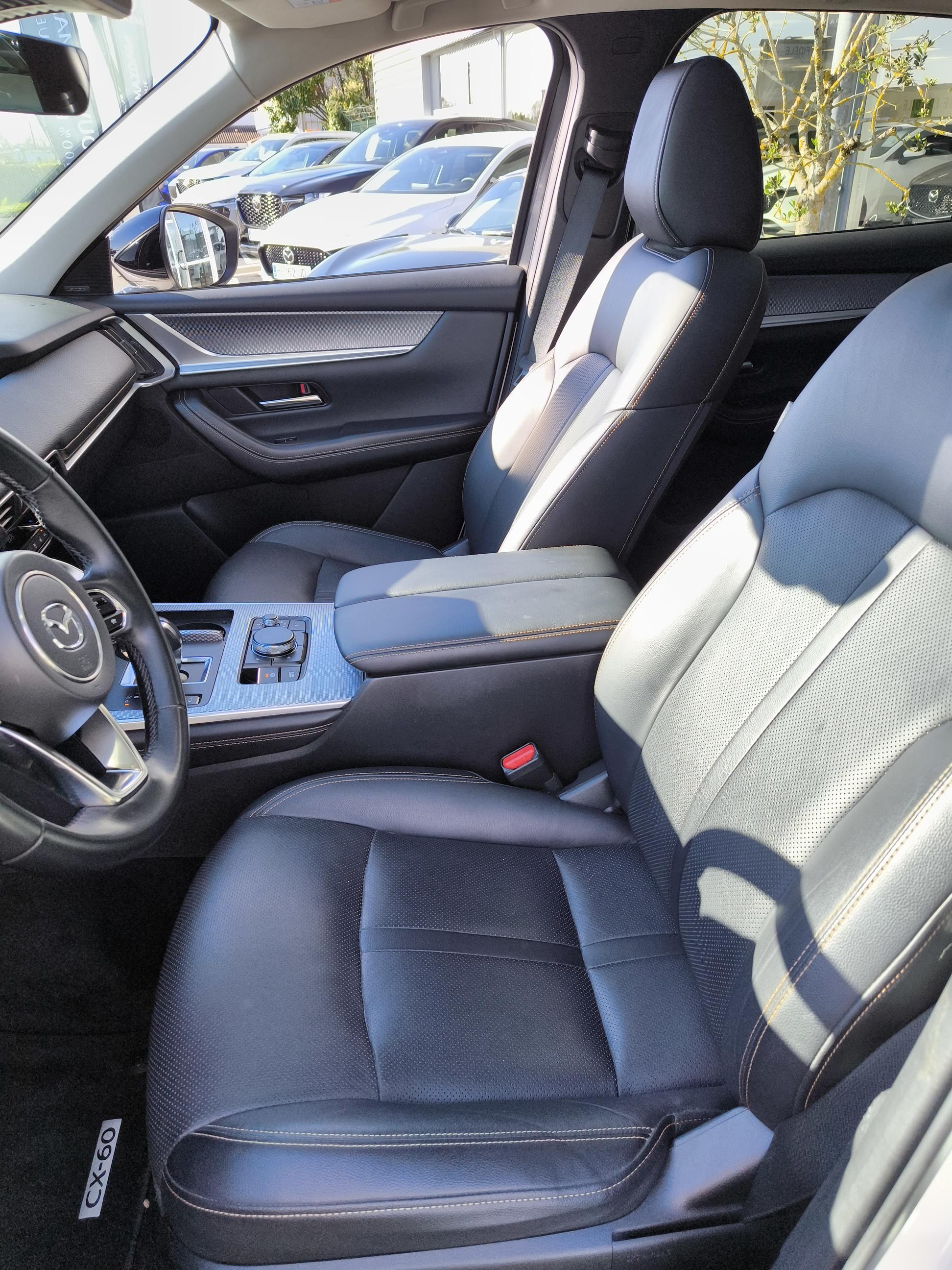 MAZDA CX-60 2.5L e-SKYACTIV PHEV 327 ch 4x4 BVA8 Homura - Véhicule Occasion - Océane Auto MAZDA CX-60 2.5L e-SKYACTIV PHEV 327 ch 4x4 BVA8 Homura - Véhicule Occasion Océane Auto