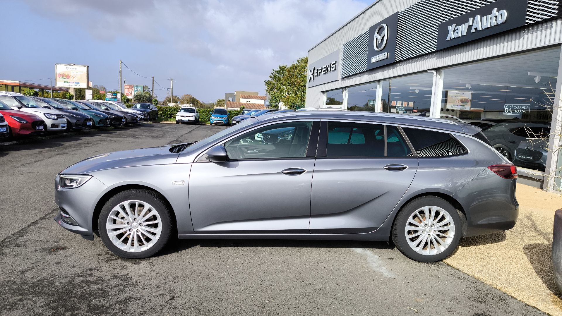 OPEL Insignia Sports Tourer 1.6 Diesel 136 ch BVA6 Elite - Véhicule Occasion - Océane Auto OPEL Insignia Sports Tourer 1.6 Diesel 136 ch BVA6 Elite - Véhicule Occasion Océane Auto