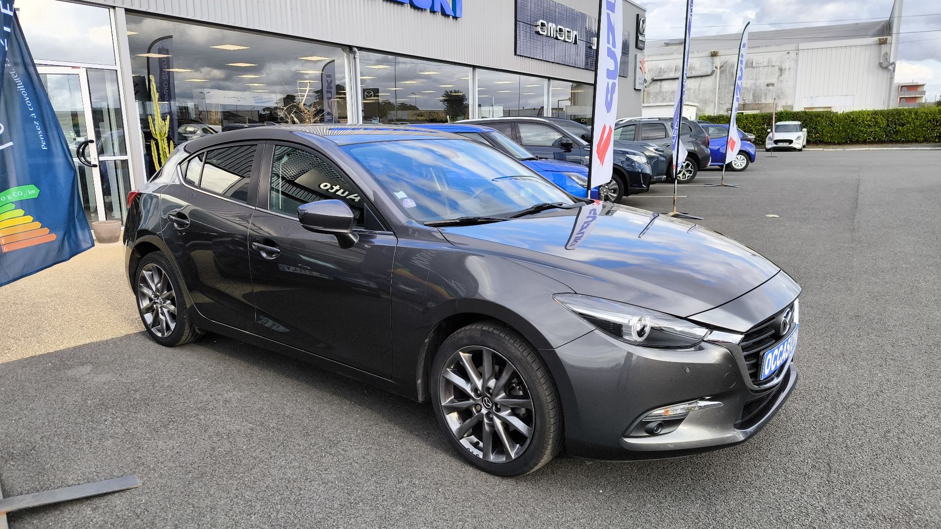 MAZDA Mazda3 2.0L SKYACTIV-G 120 ch Elegance - Véhicule Occasion - Océane Auto MAZDA Mazda3 2.0L SKYACTIV-G 120 ch Elegance - Véhicule Occasion Océane Auto
