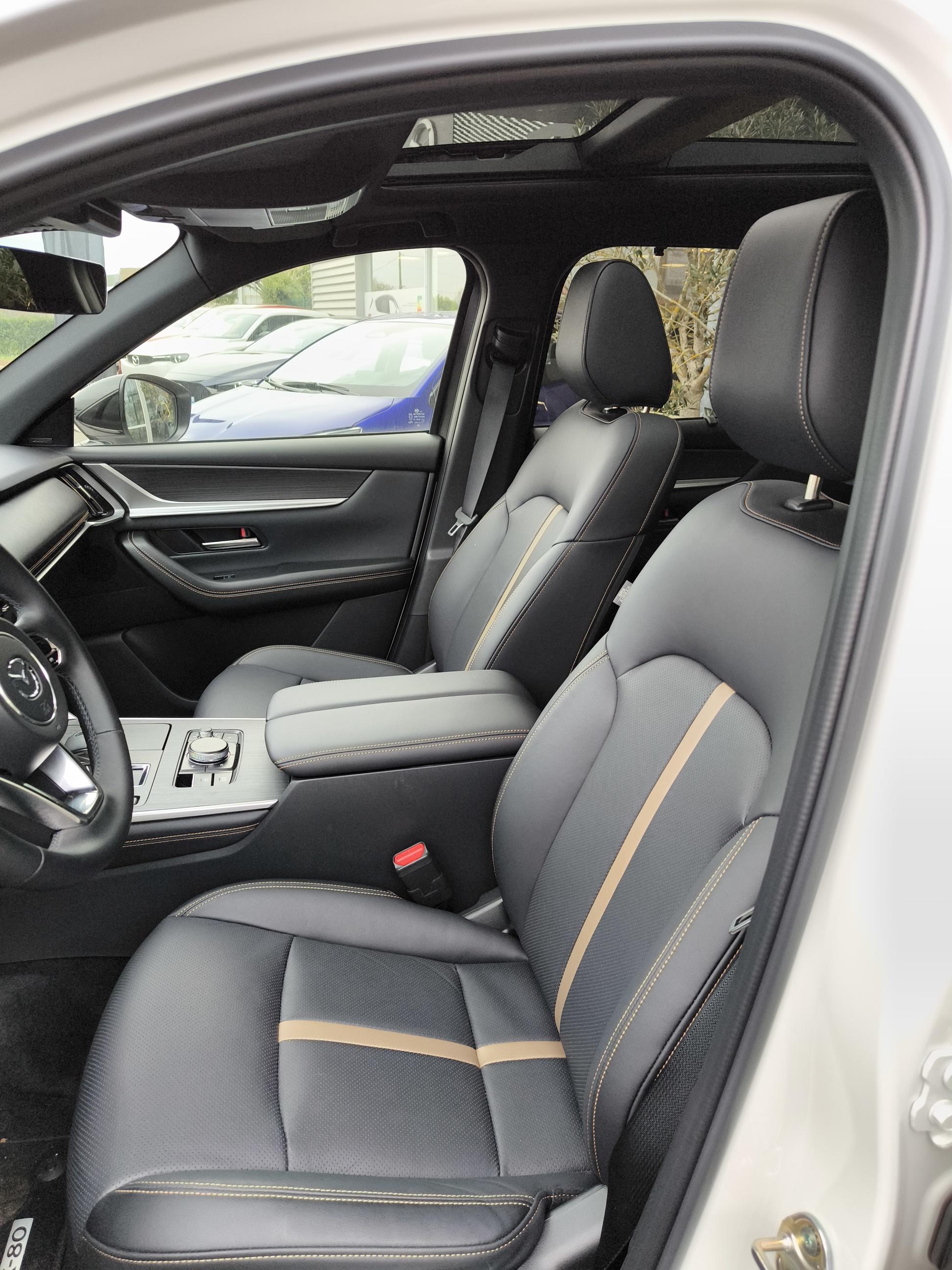 MAZDA CX-80 2.5L e-SKYACTIV PHEV 327 ch 4x4 BVA8 Homura Plus - Véhicule Occasion - Océane Auto MAZDA CX-80 2.5L e-SKYACTIV PHEV 327 ch 4x4 BVA8 Homura Plus - Véhicule Occasion Océane Auto