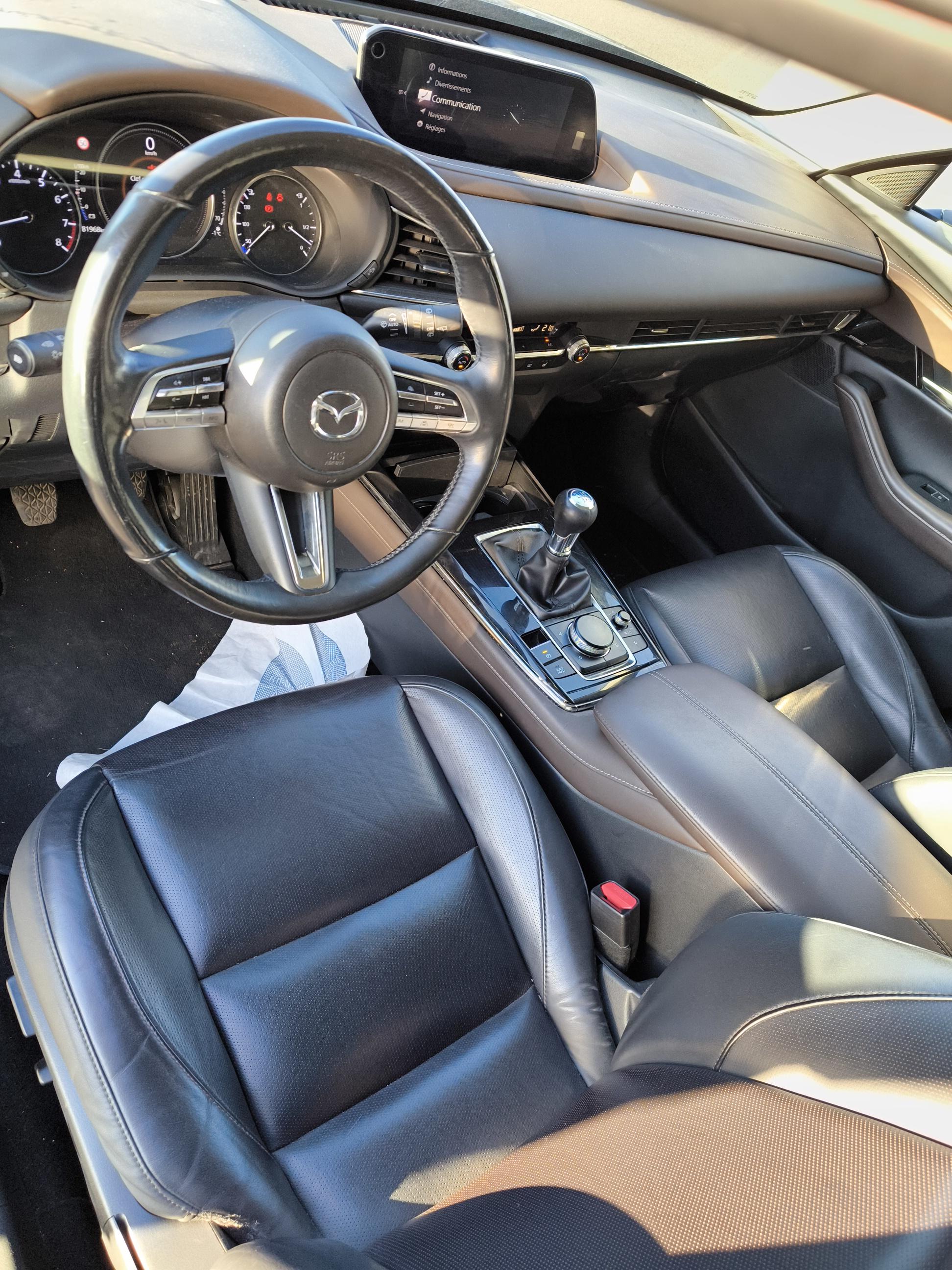 MAZDA CX-30 2.0L SKYACTIV-G M Hybrid 122 ch 4x2 BVM6 Inspiration - Véhicule Occasion - Océane Auto MAZDA CX-30 2.0L SKYACTIV-G M Hybrid 122 ch 4x2 BVM6 Inspiration - Véhicule Occasion Océane Auto