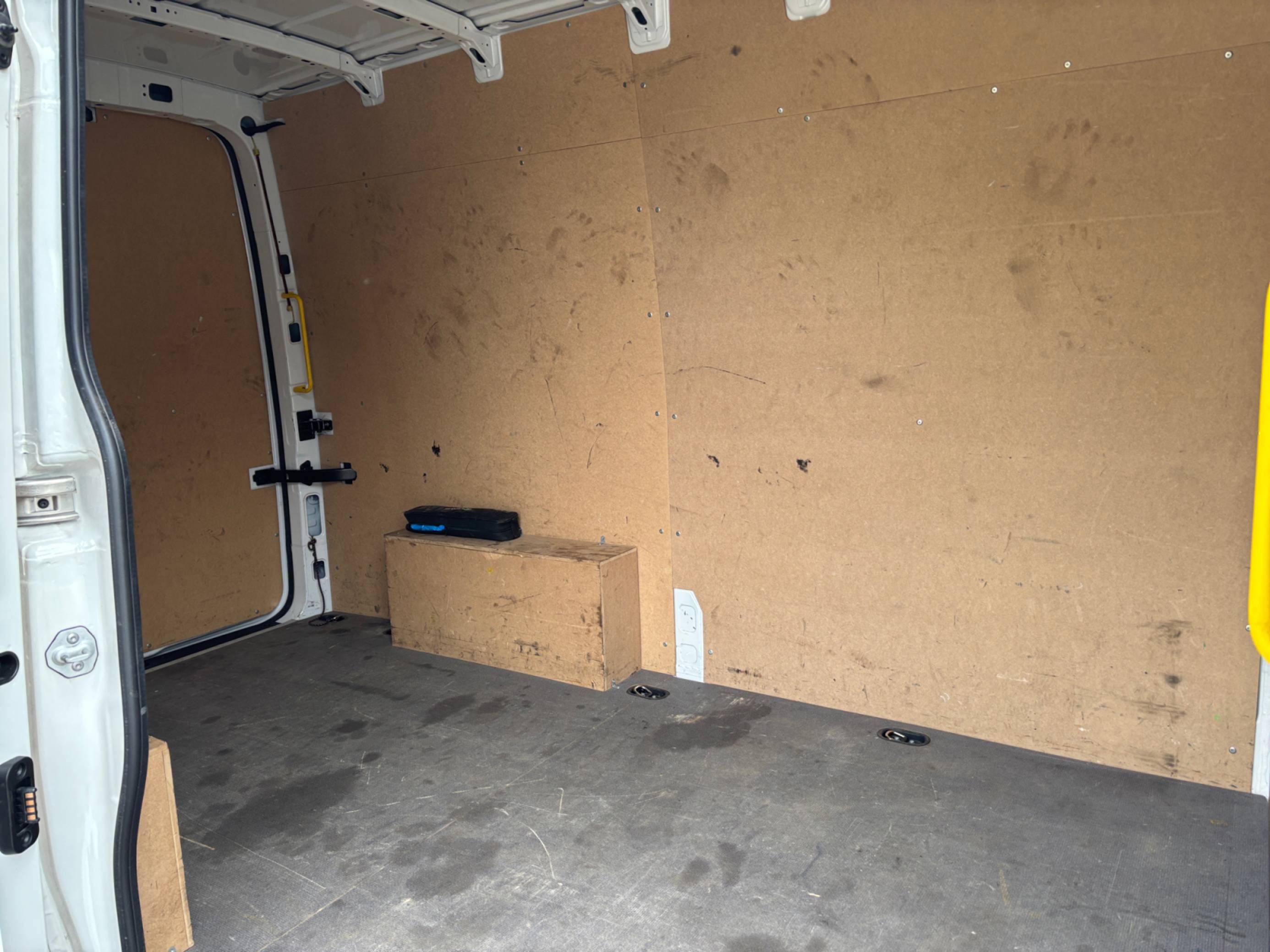 CRAFTER VAN 30 L3H3 2.0 TDI 140 CH