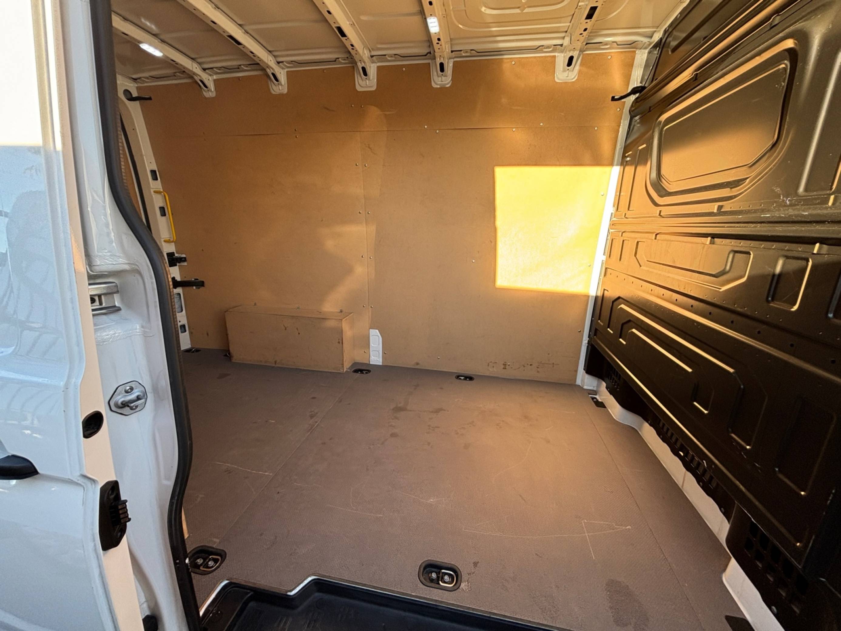 CRAFTER VAN 30 L3H3 2.0 TDI 140 CH