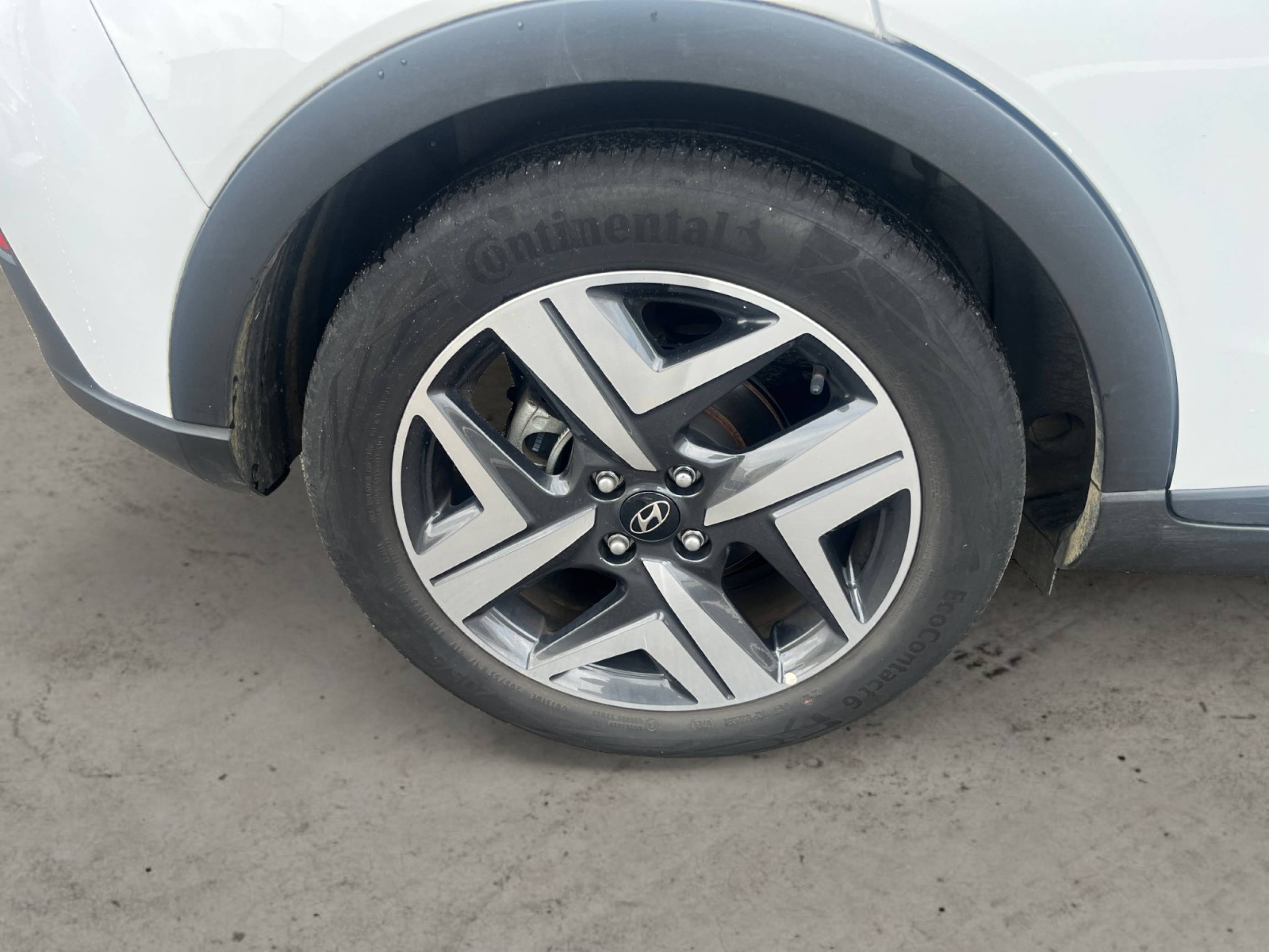 Bayon 1.0 T-GDi 100 Hybrid 48V