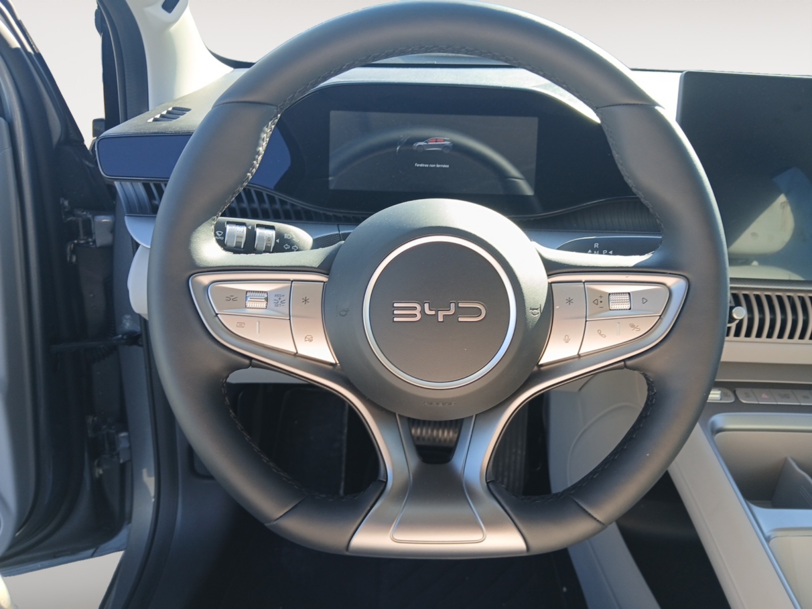 Dolphin G 1.5 DM-i PHEV 212 ch