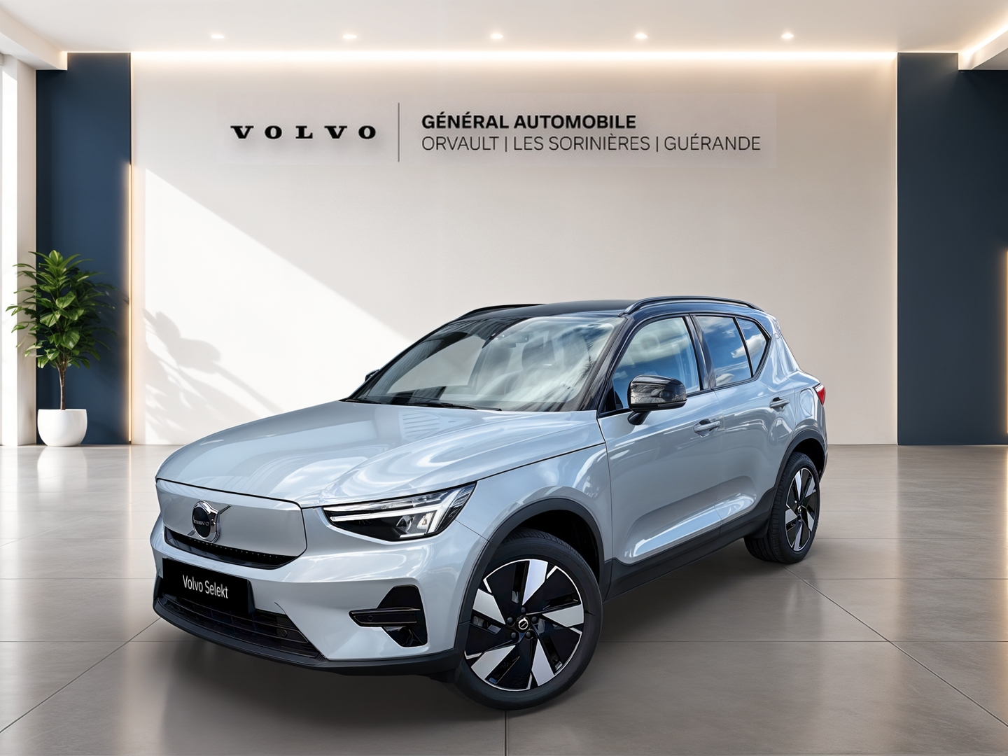 VOLVO EX40
