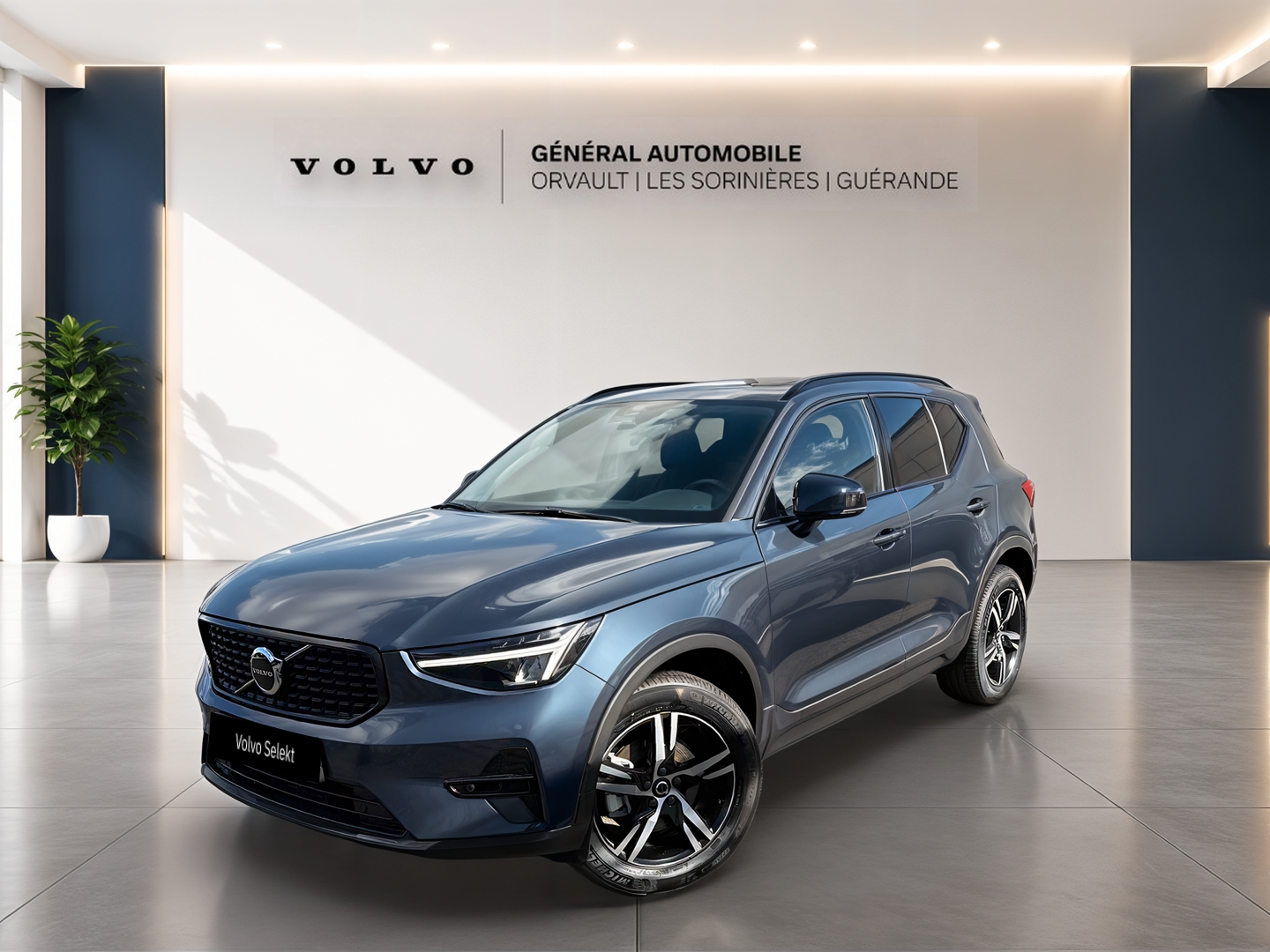 VOLVO XC40