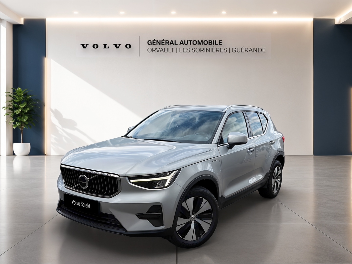 VOLVO XC40