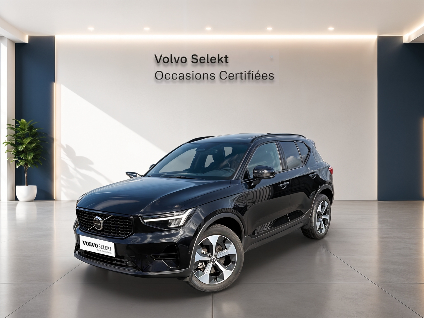 VOLVO XC40