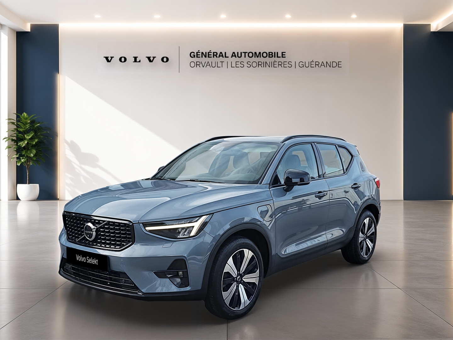 VOLVO XC40